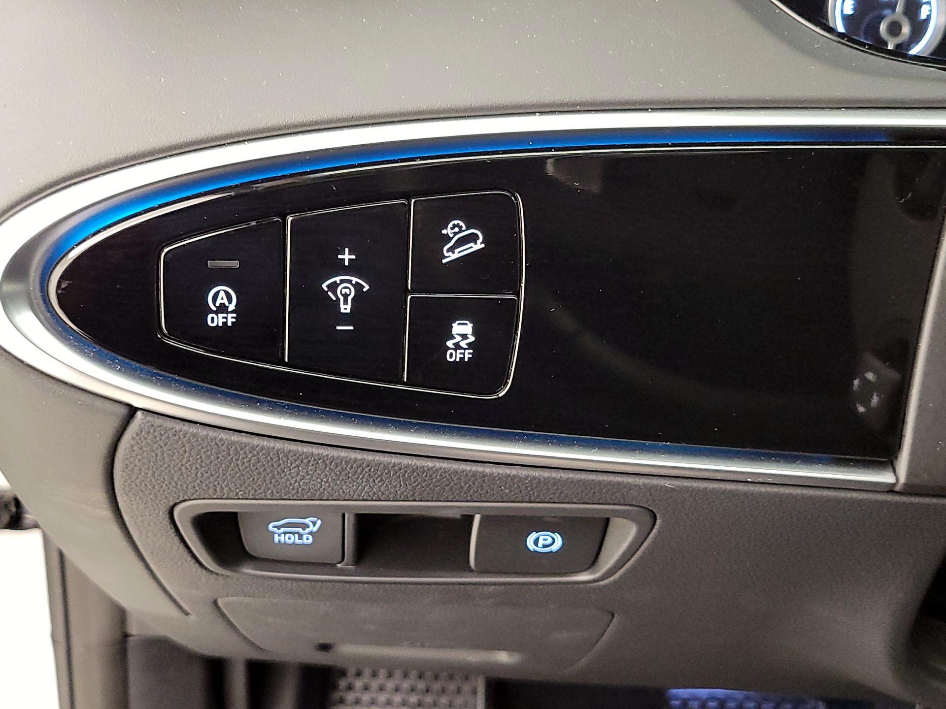 Thumbnail: 2023 Genesis GV70 - 13