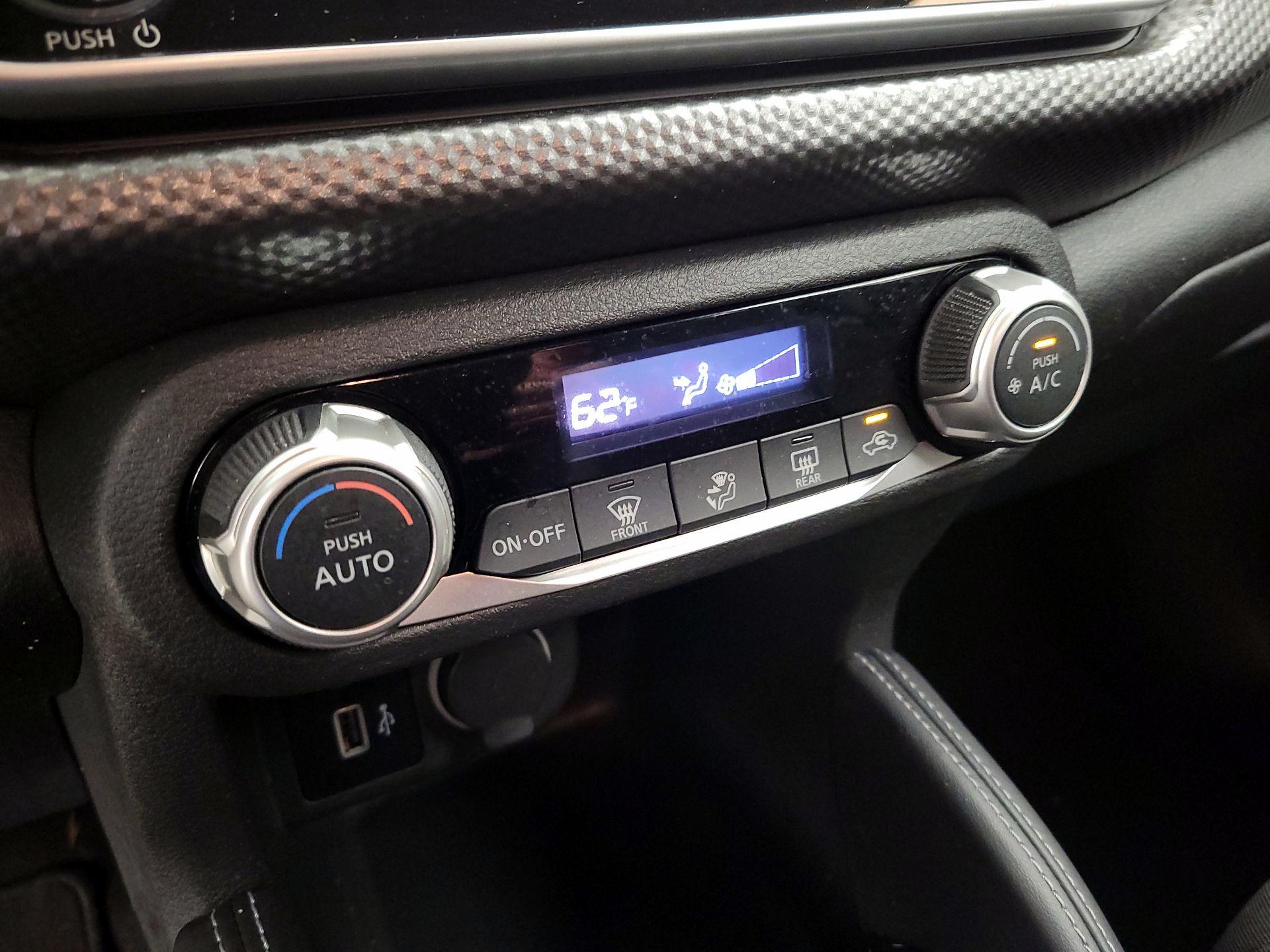 Thumbnail: 2020 Nissan Kicks - 16