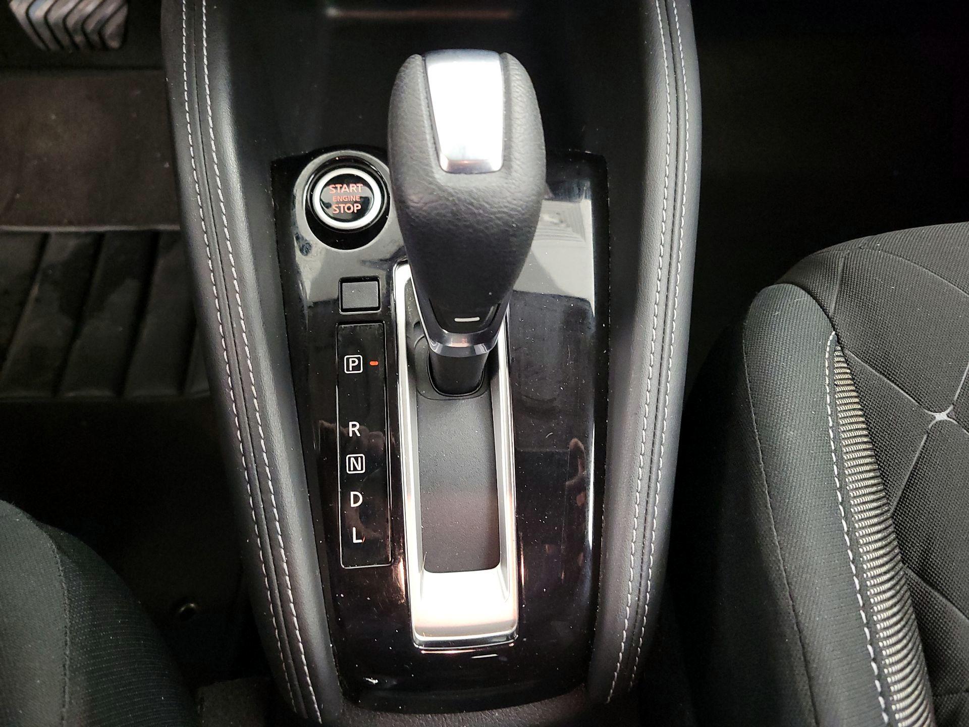 Thumbnail: 2020 Nissan Kicks - 17