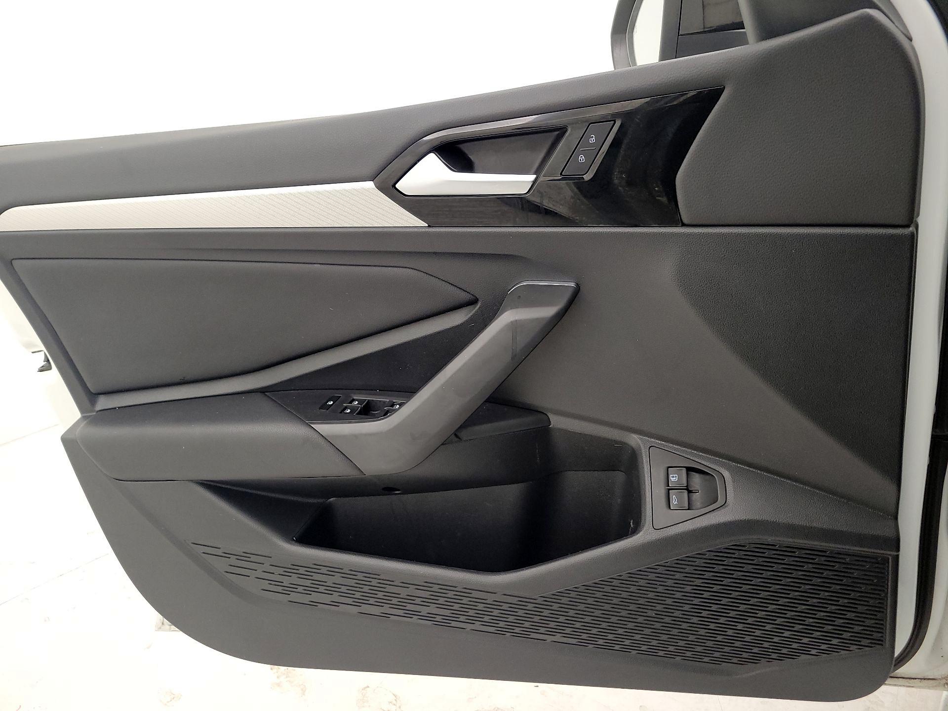 Thumbnail: 2021 Volkswagen Jetta - 12