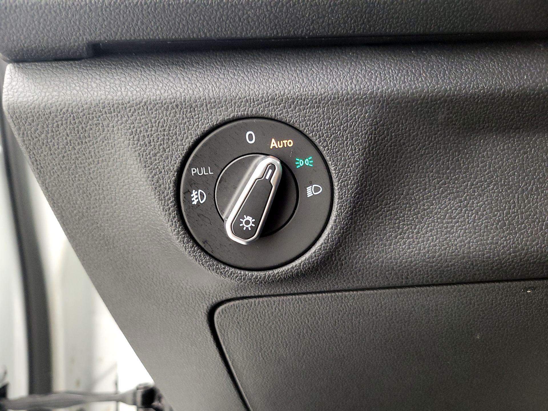 Thumbnail: 2021 Volkswagen Jetta - 13