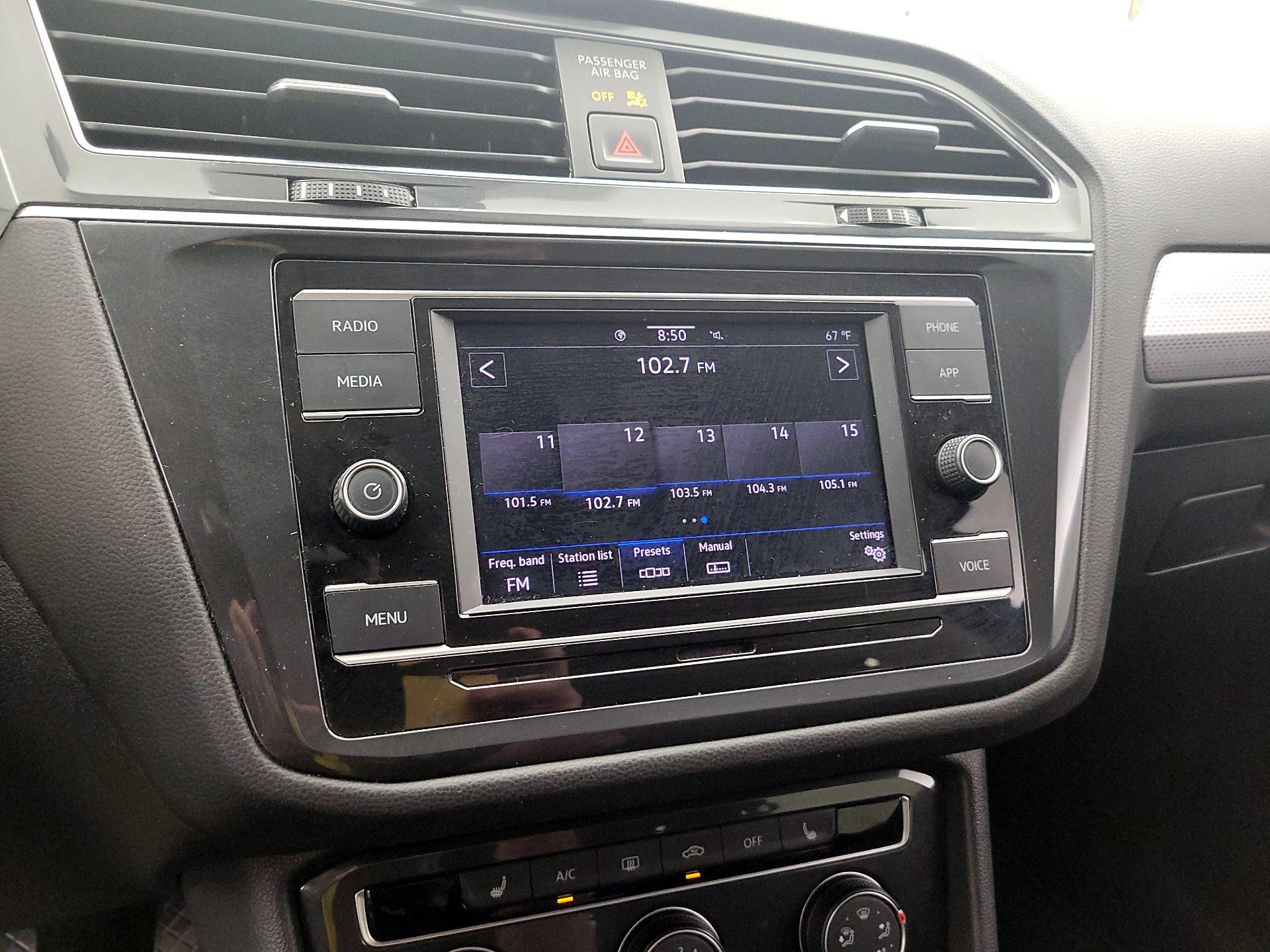 Thumbnail: 2022 Volkswagen Tiguan - 13