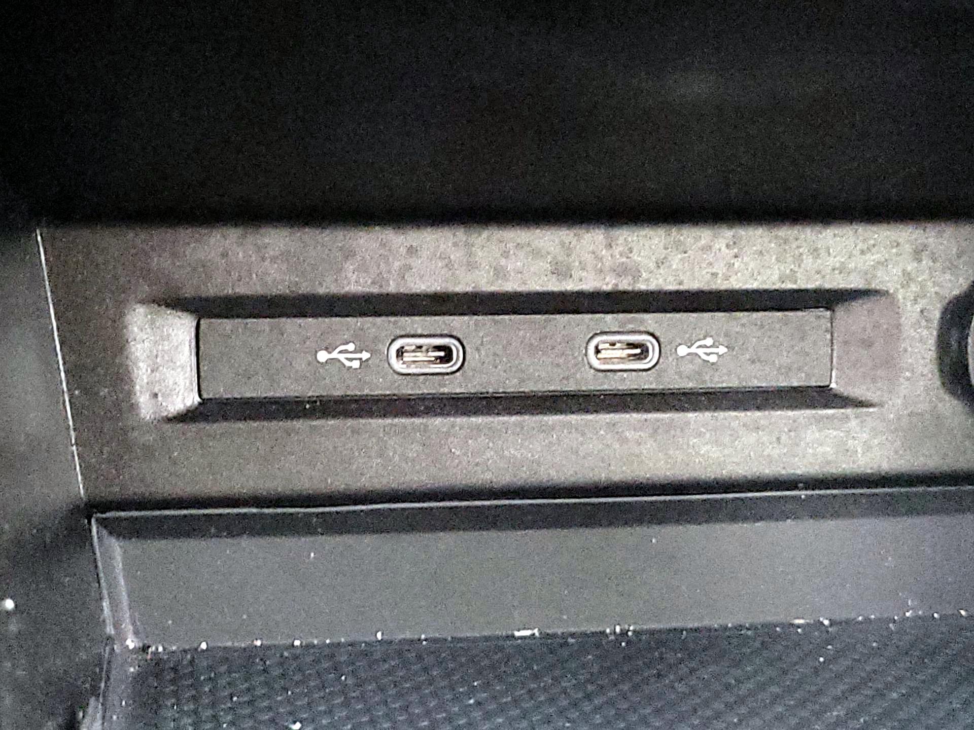 Thumbnail: 2022 Volkswagen Tiguan - 16