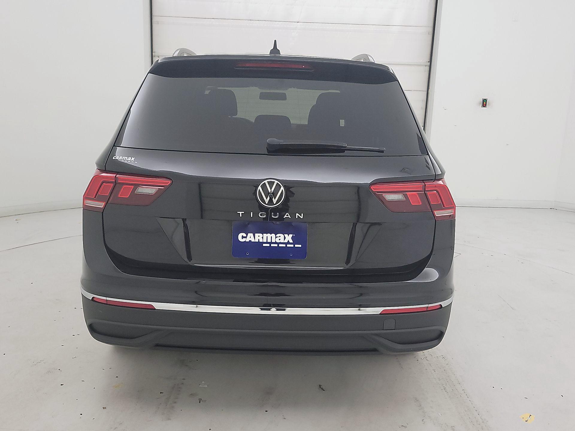 Thumbnail: 2022 Volkswagen Tiguan - 6