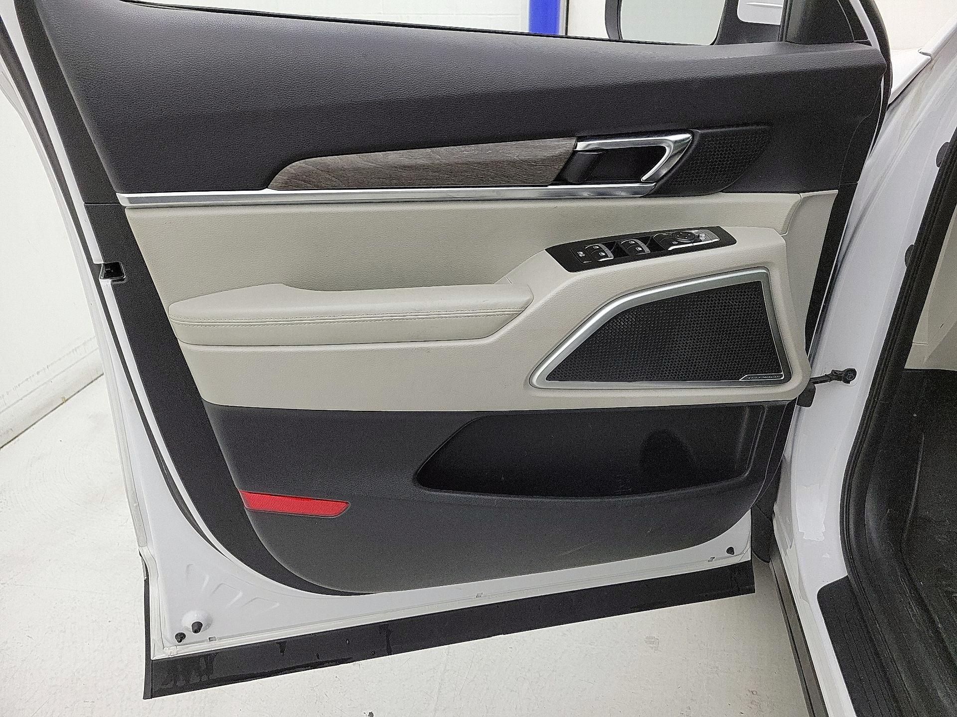 Thumbnail: 2021 Kia Telluride - 12