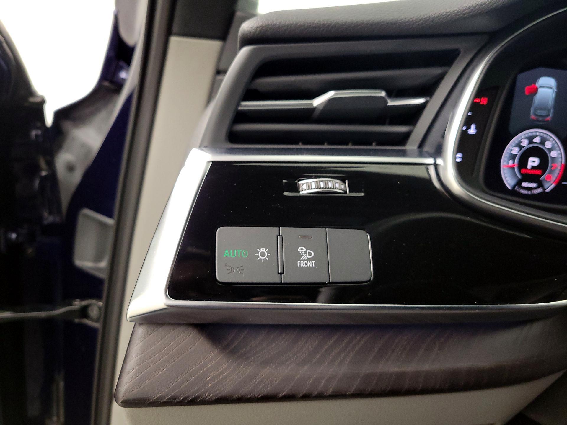 Thumbnail: 2021 Audi Q7 - 13