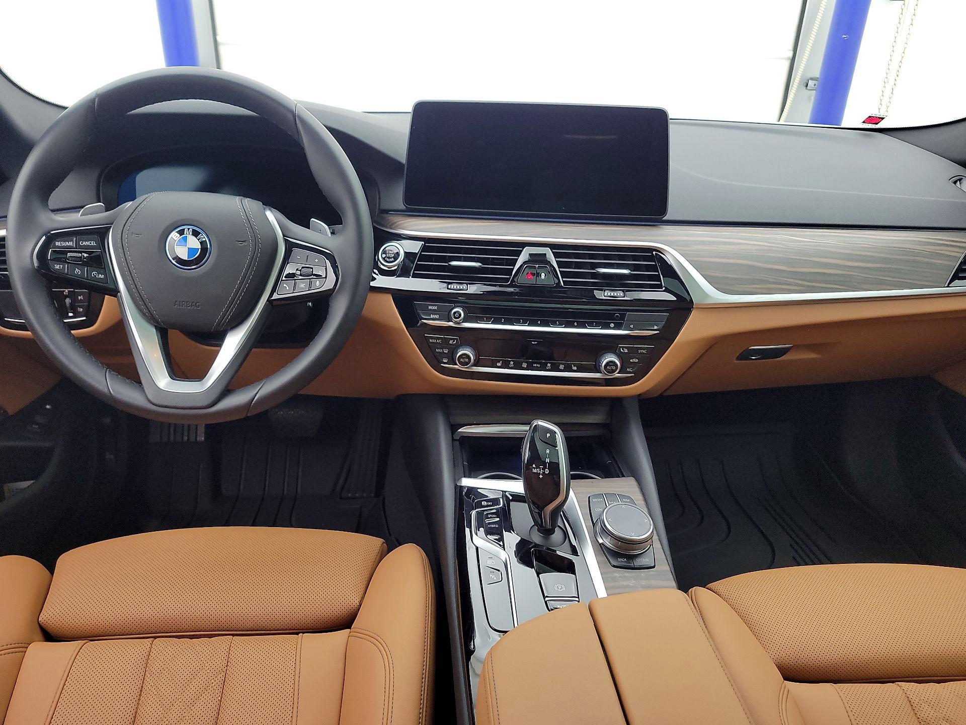 Thumbnail: 2023 BMW 5 Series - 9