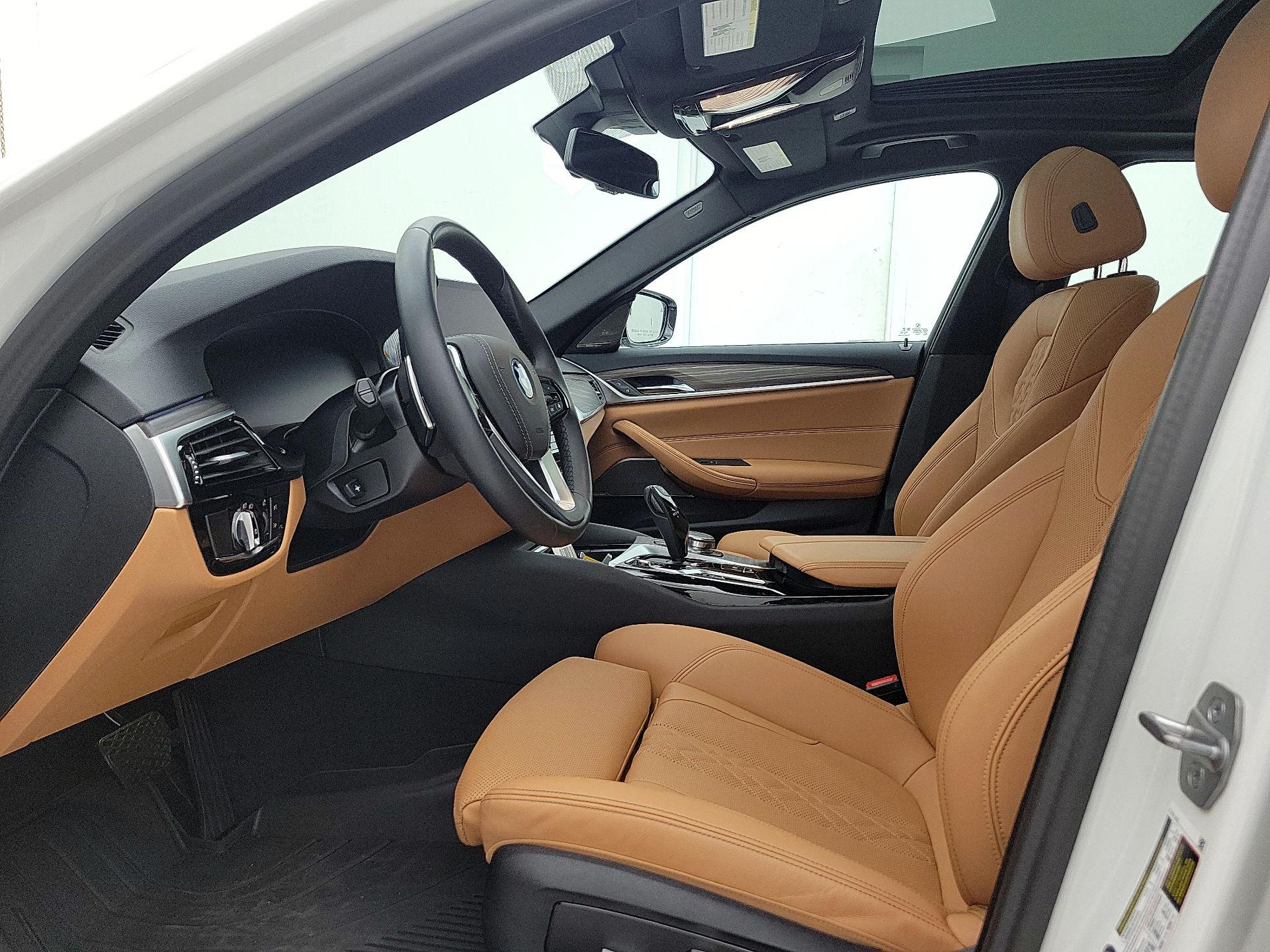 Thumbnail: 2023 BMW 5 Series - 11