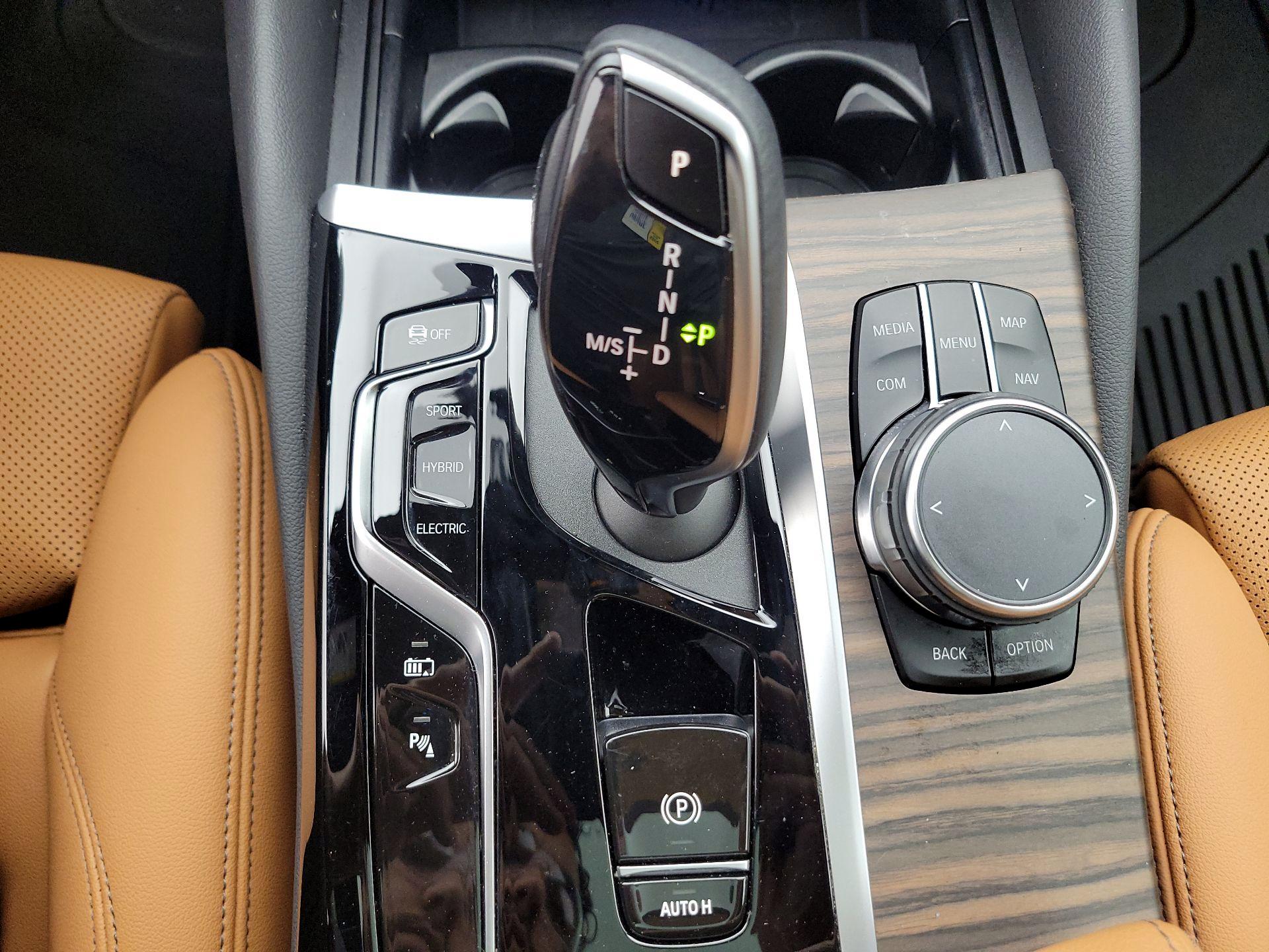 Thumbnail: 2023 BMW 5 Series - 18