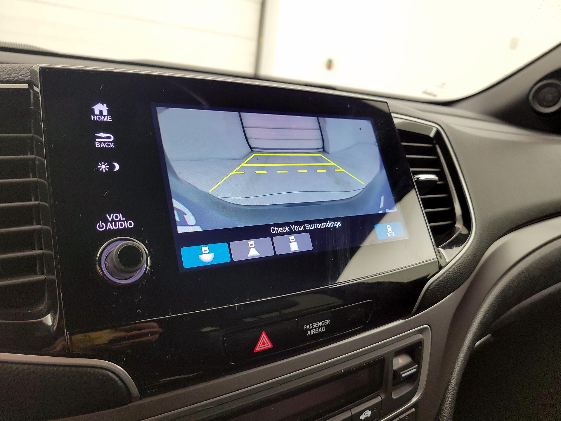 Thumbnail: 2020 Honda Passport - 14