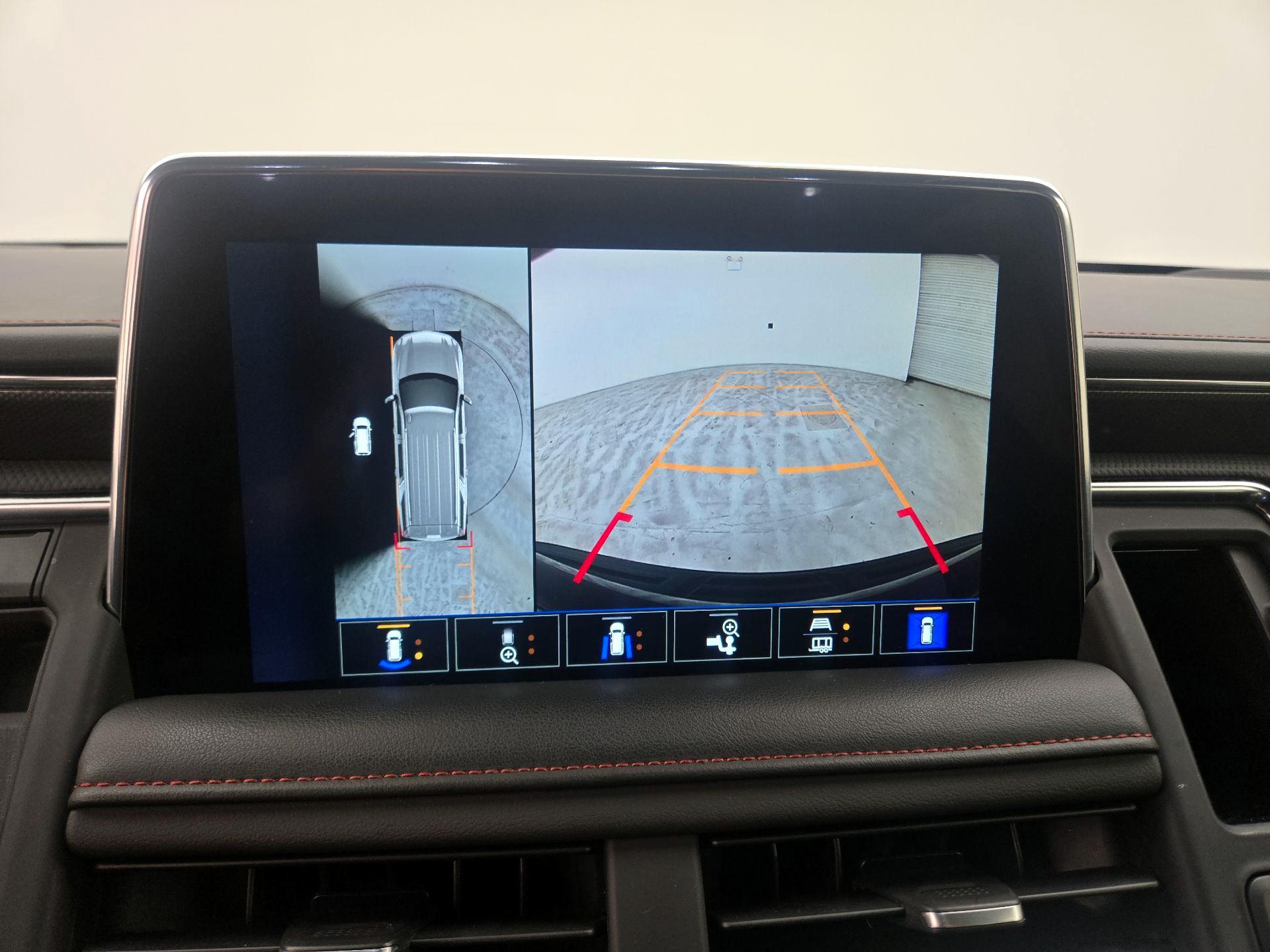 Thumbnail: 2023 Chevrolet Suburban - 14