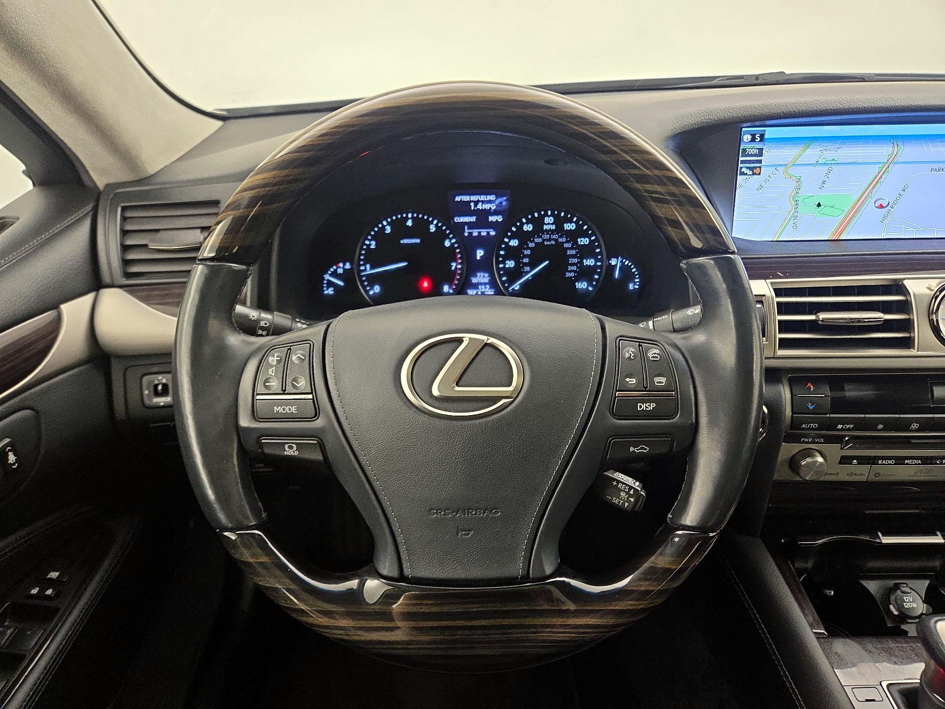 Thumbnail: 2016 Lexus LS - 10