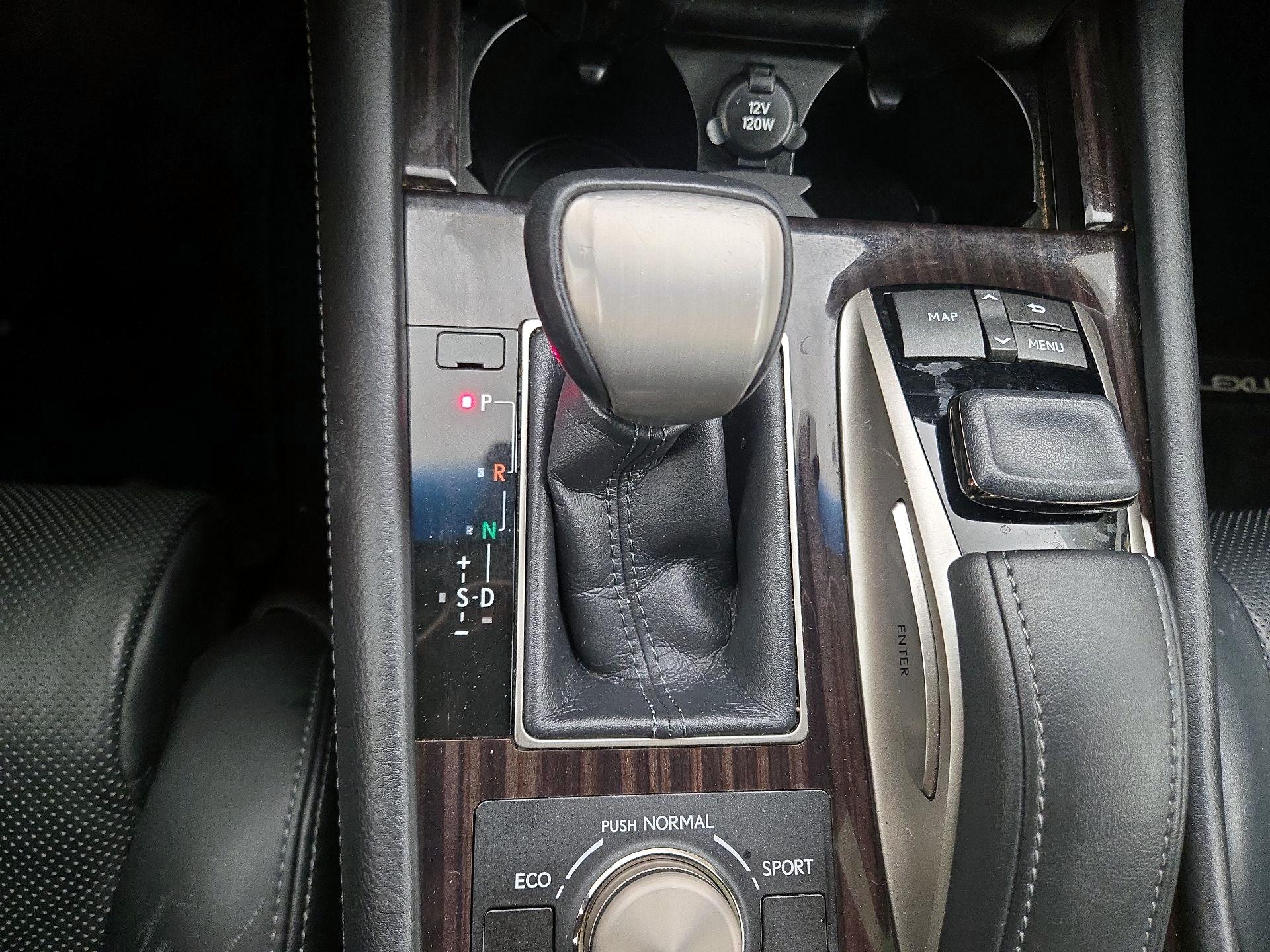 Thumbnail: 2016 Lexus LS - 18