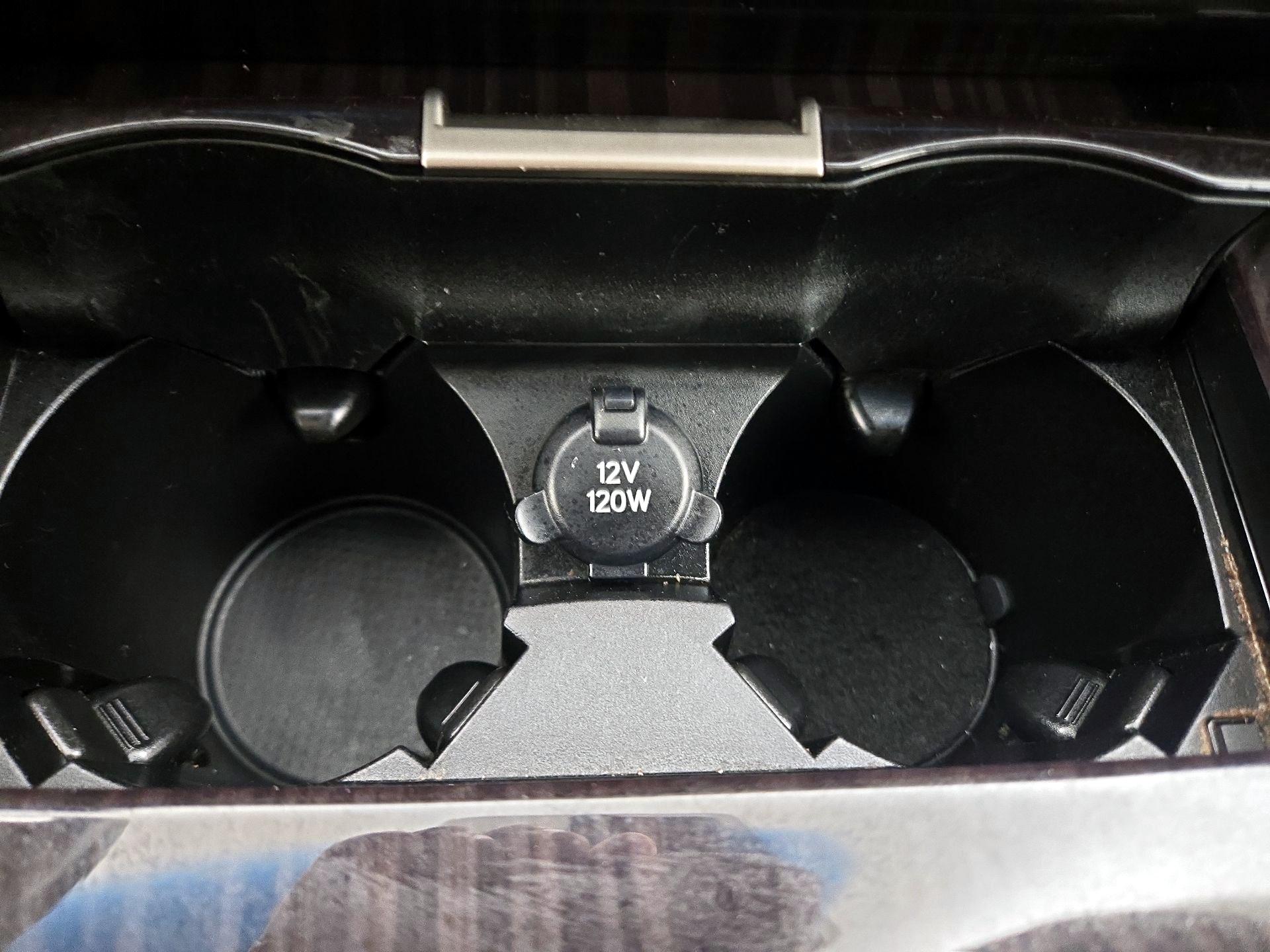 Thumbnail: 2016 Lexus LS - 19