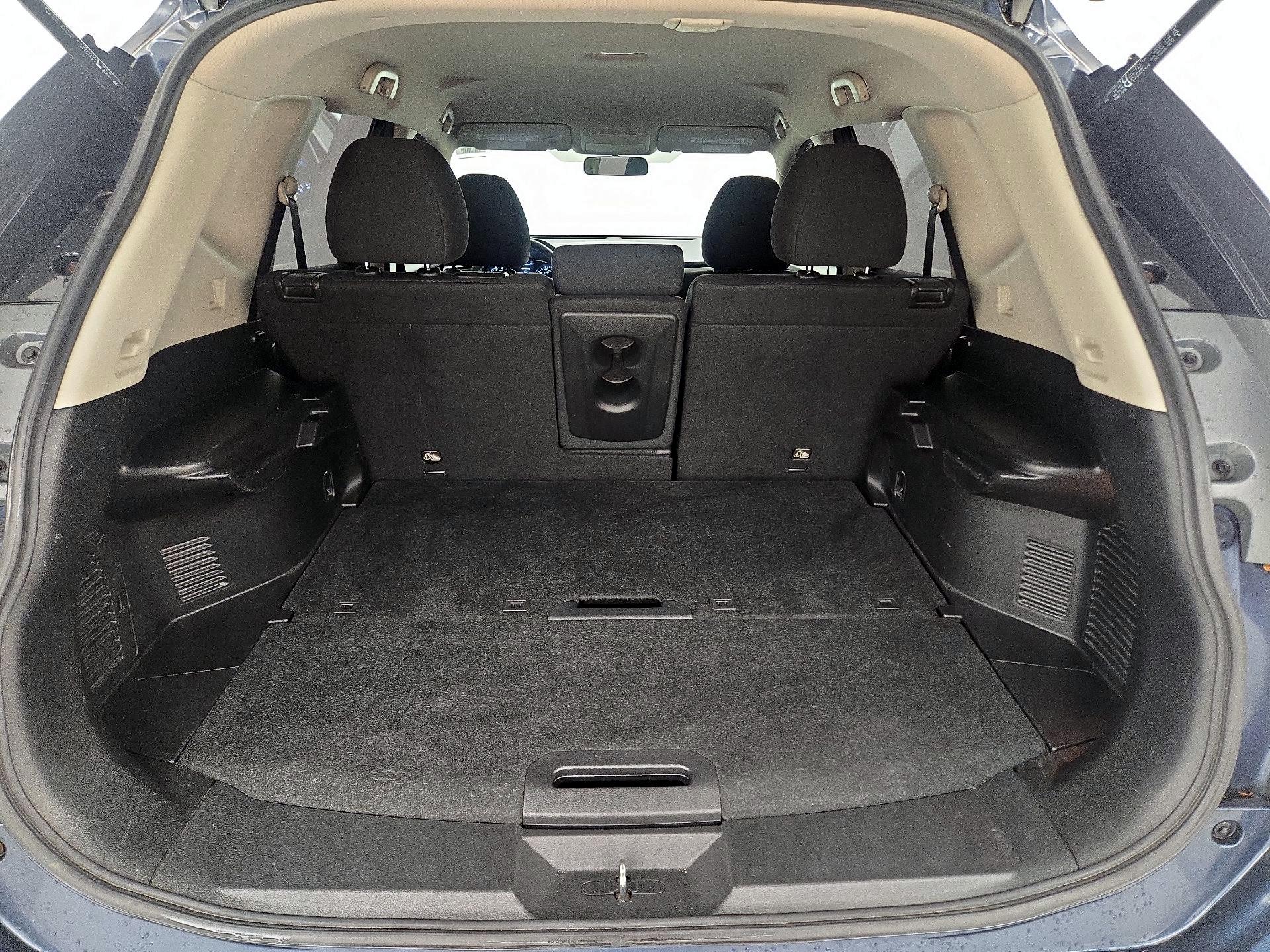 Thumbnail: 2015 Nissan Rogue - 20