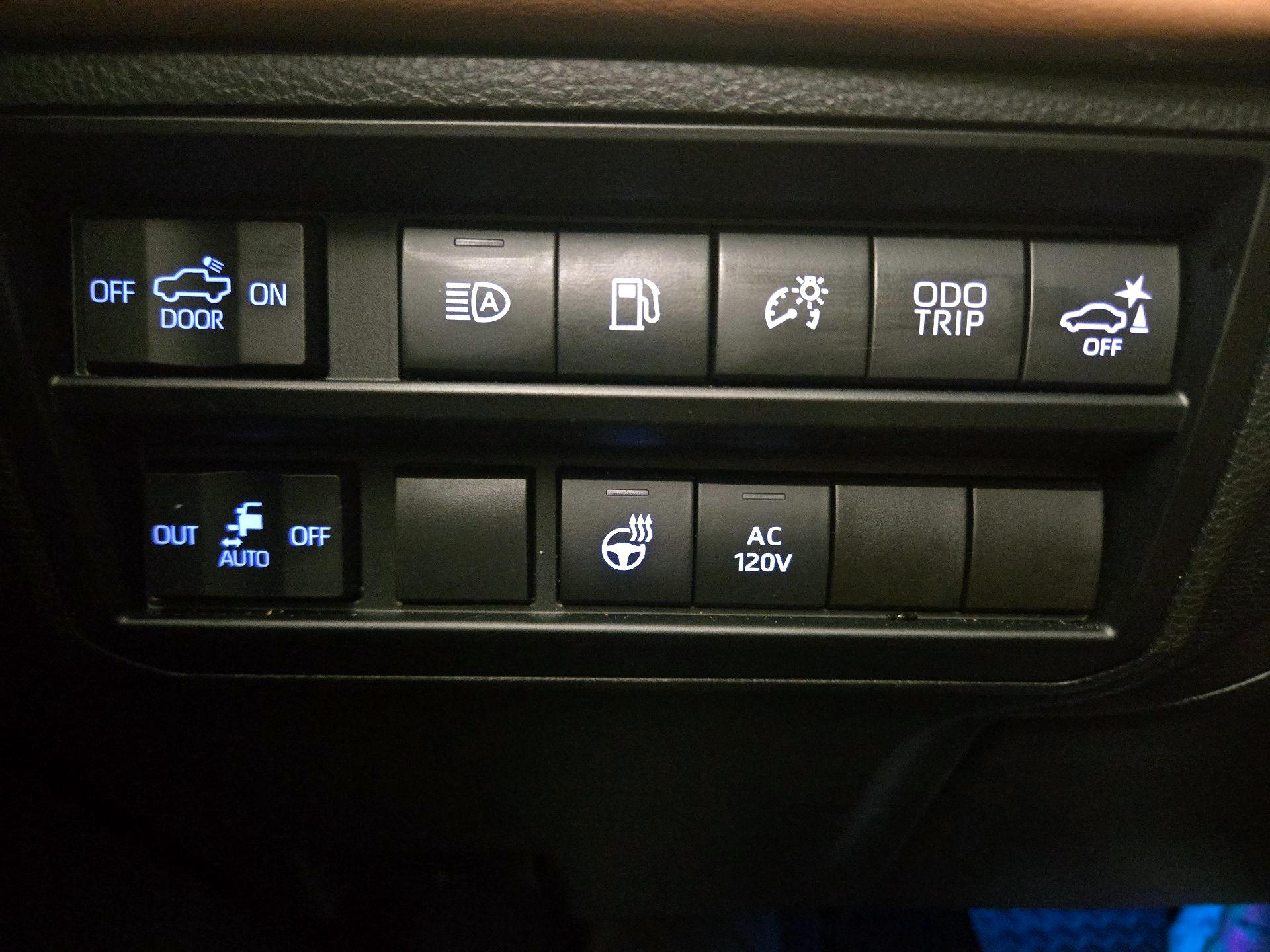 Thumbnail: 2022 Toyota Tundra - 13