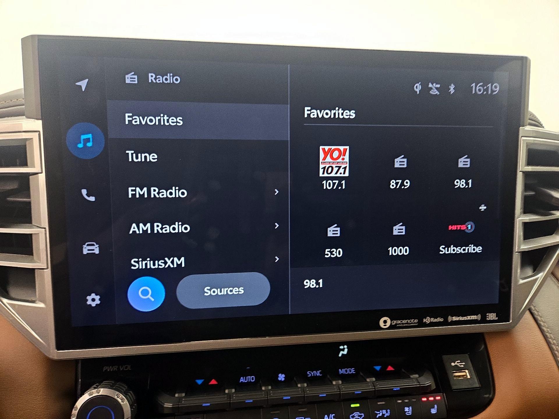 Thumbnail: 2022 Toyota Tundra - 15