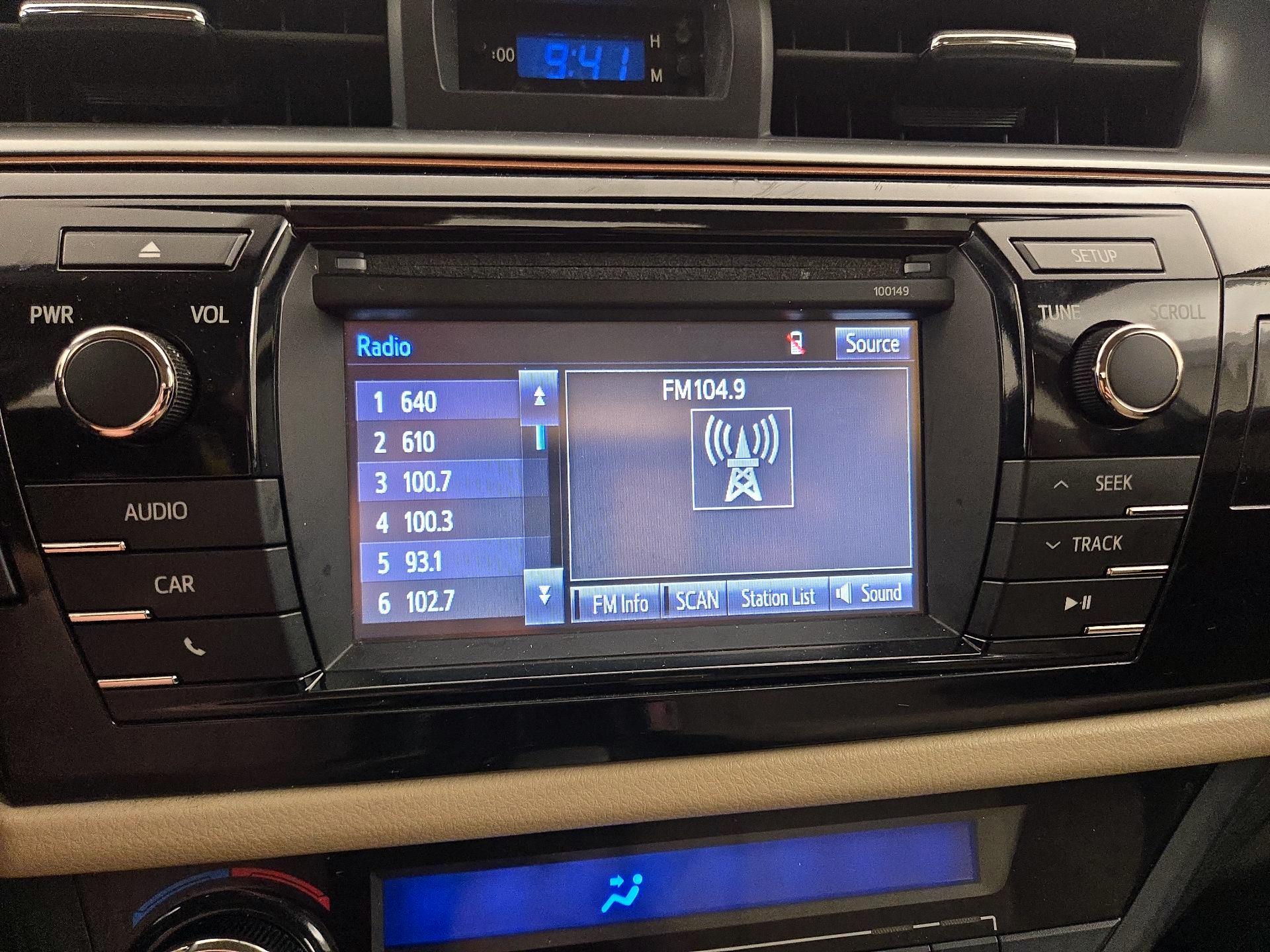 Thumbnail: 2015 Toyota Corolla - 15