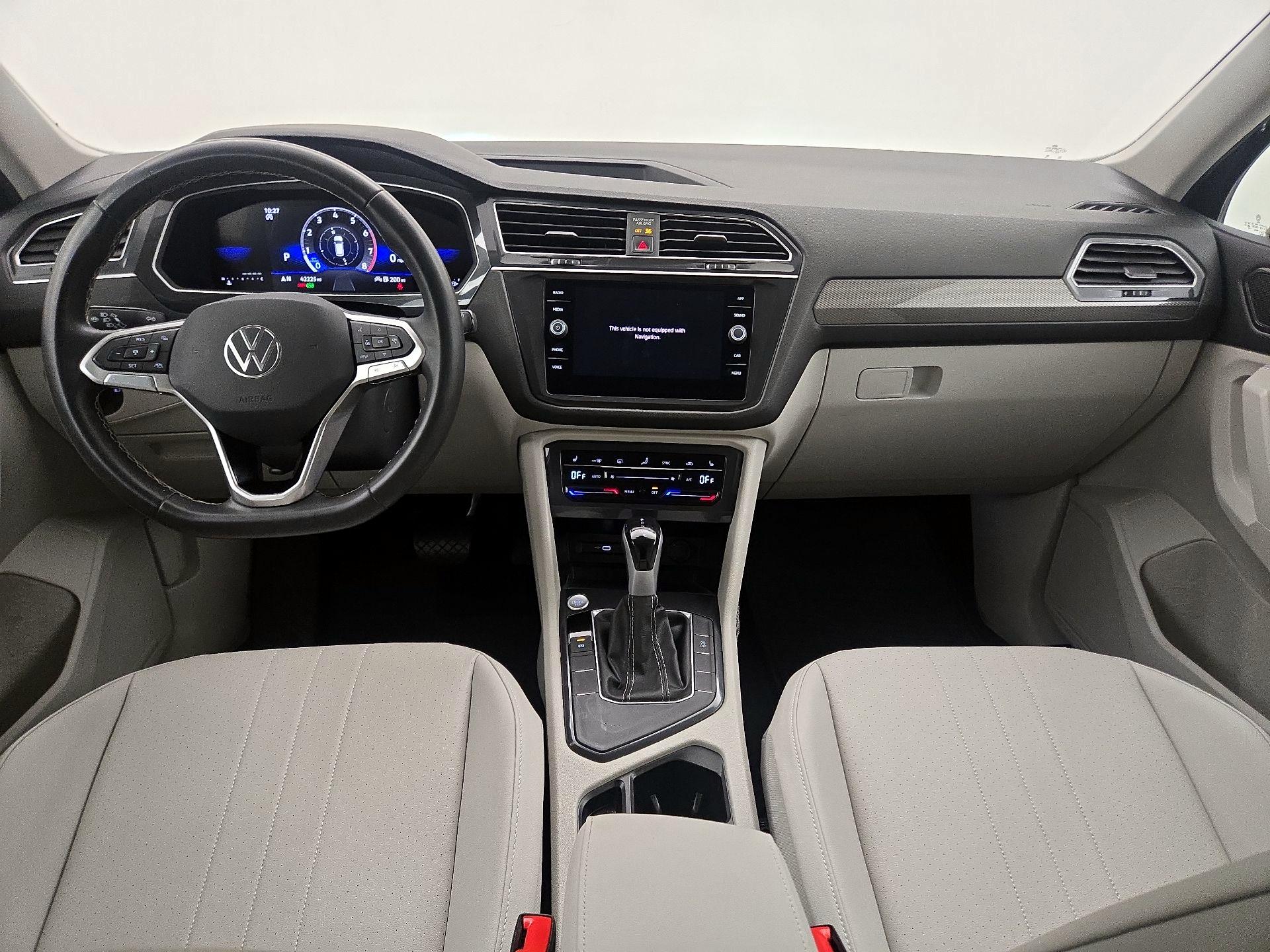 Thumbnail: 2023 Volkswagen Tiguan - 9