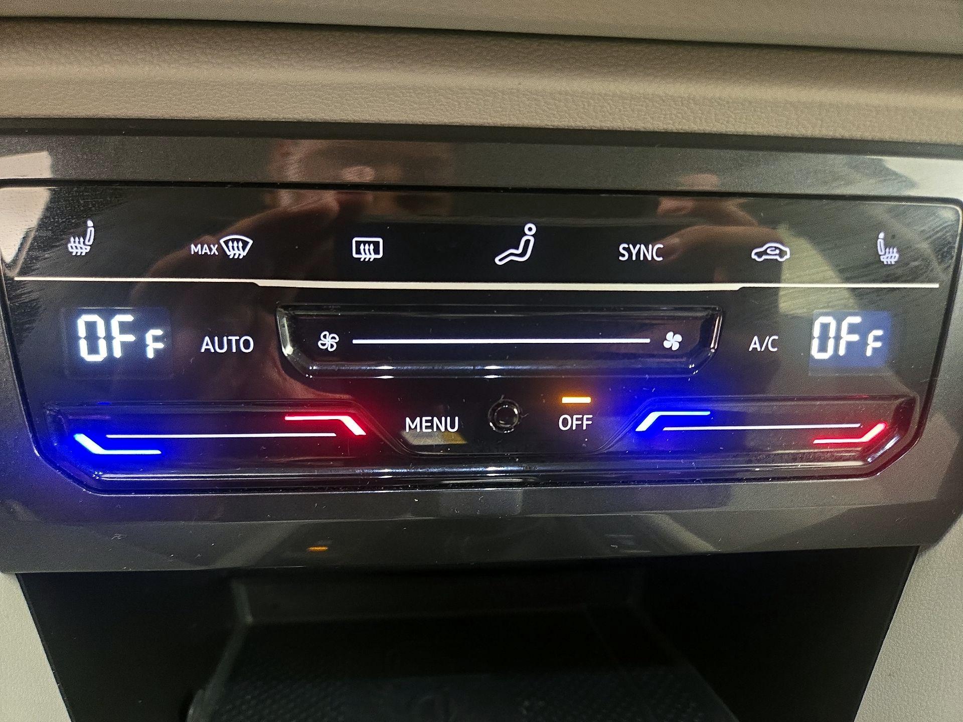 Thumbnail: 2023 Volkswagen Tiguan - 16