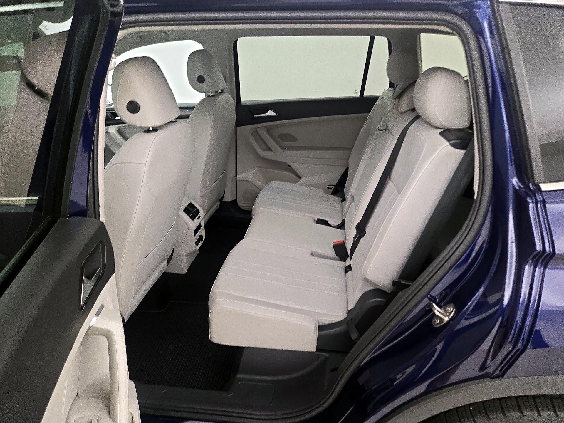 Thumbnail: 2023 Volkswagen Tiguan - 20