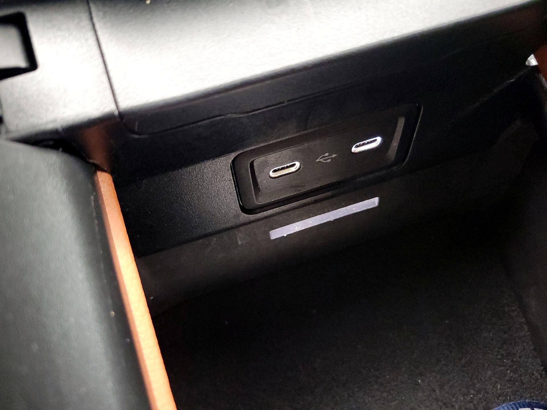 Thumbnail: 2023 Mercedes-Benz C-Class - 19