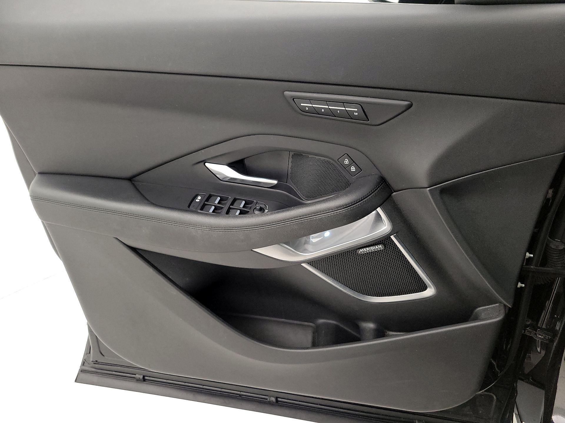 Thumbnail: 2022 Jaguar E-Pace - 12