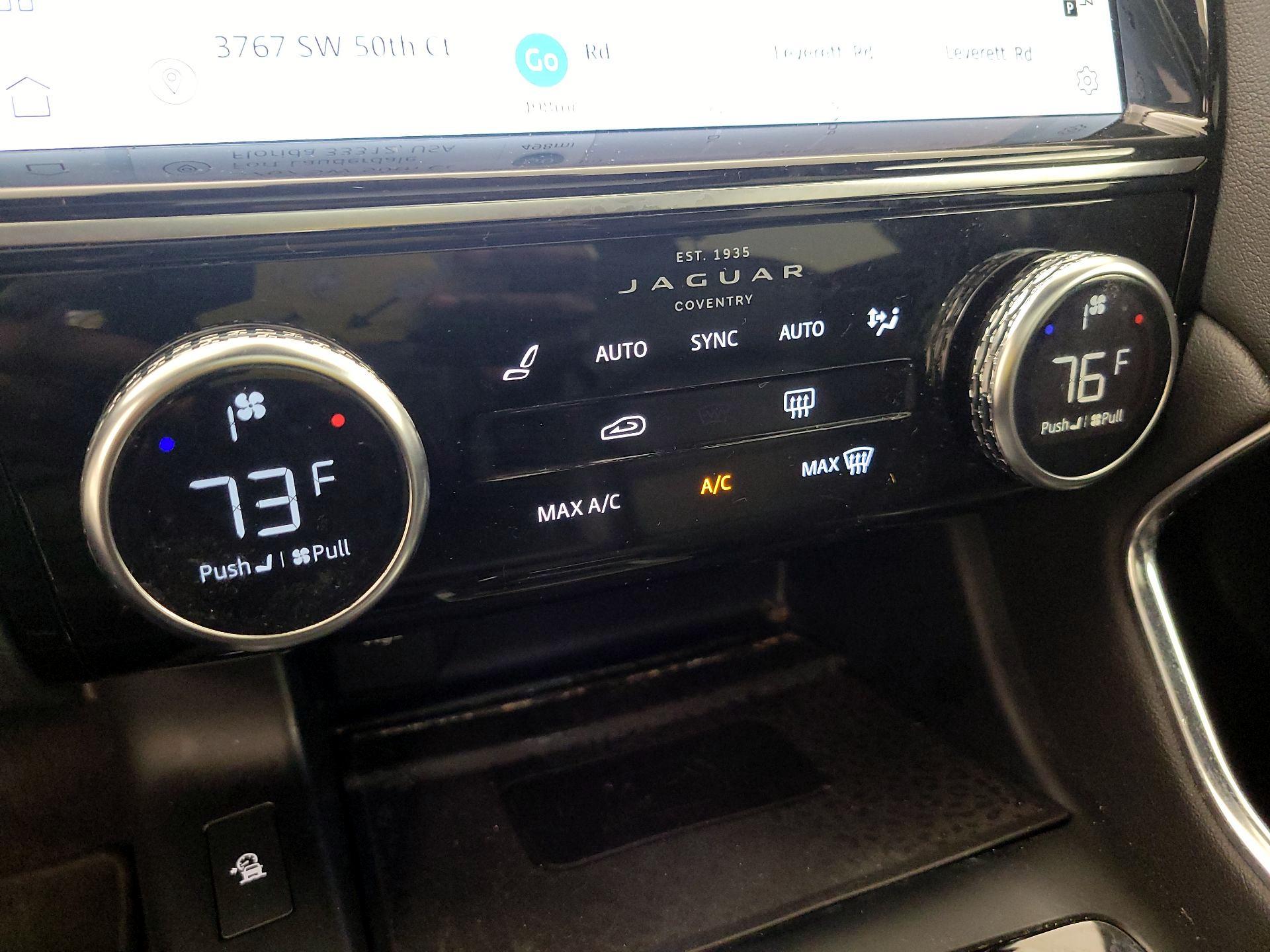 Thumbnail: 2022 Jaguar E-Pace - 17