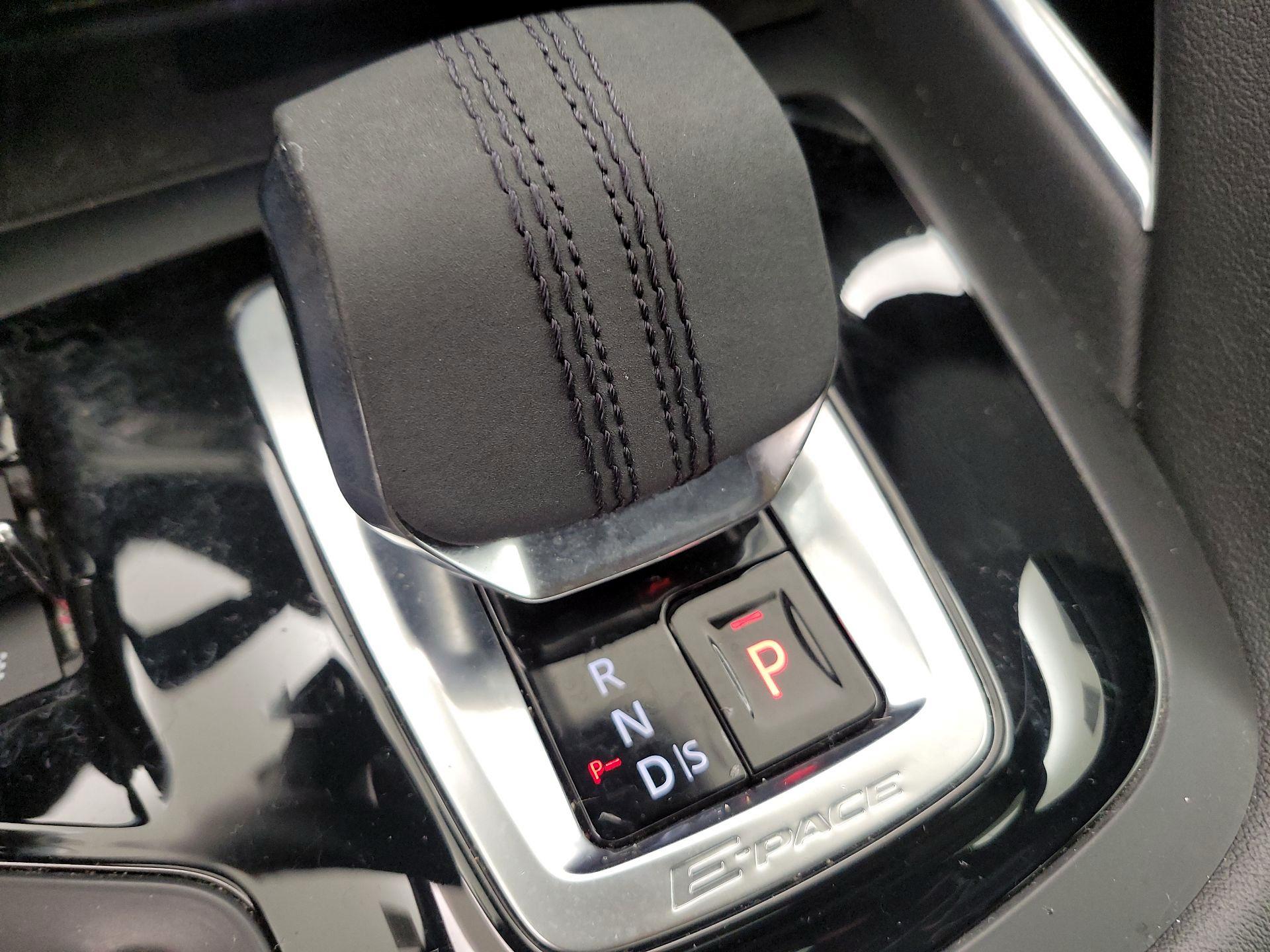 Thumbnail: 2022 Jaguar E-Pace - 18