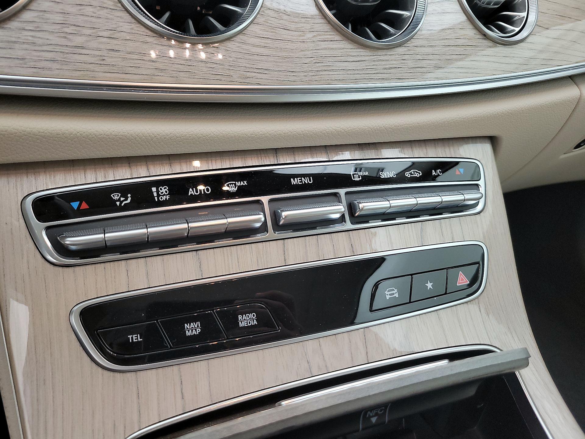 Thumbnail: 2021 Mercedes-Benz E-Class - 17