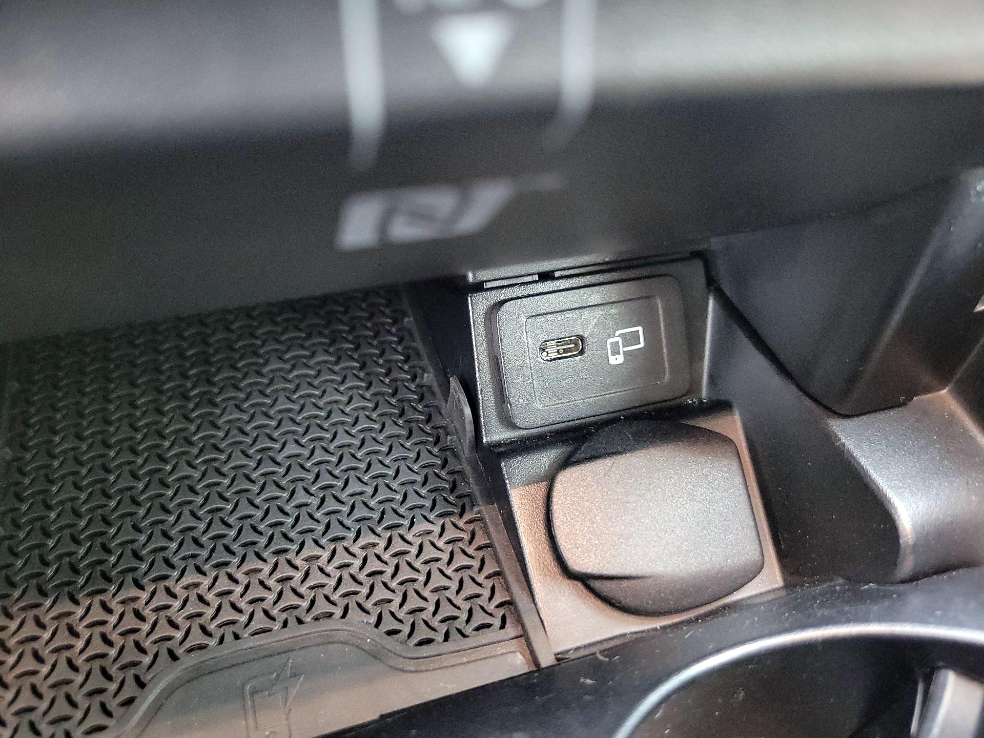 Thumbnail: 2021 Mercedes-Benz E-Class - 19