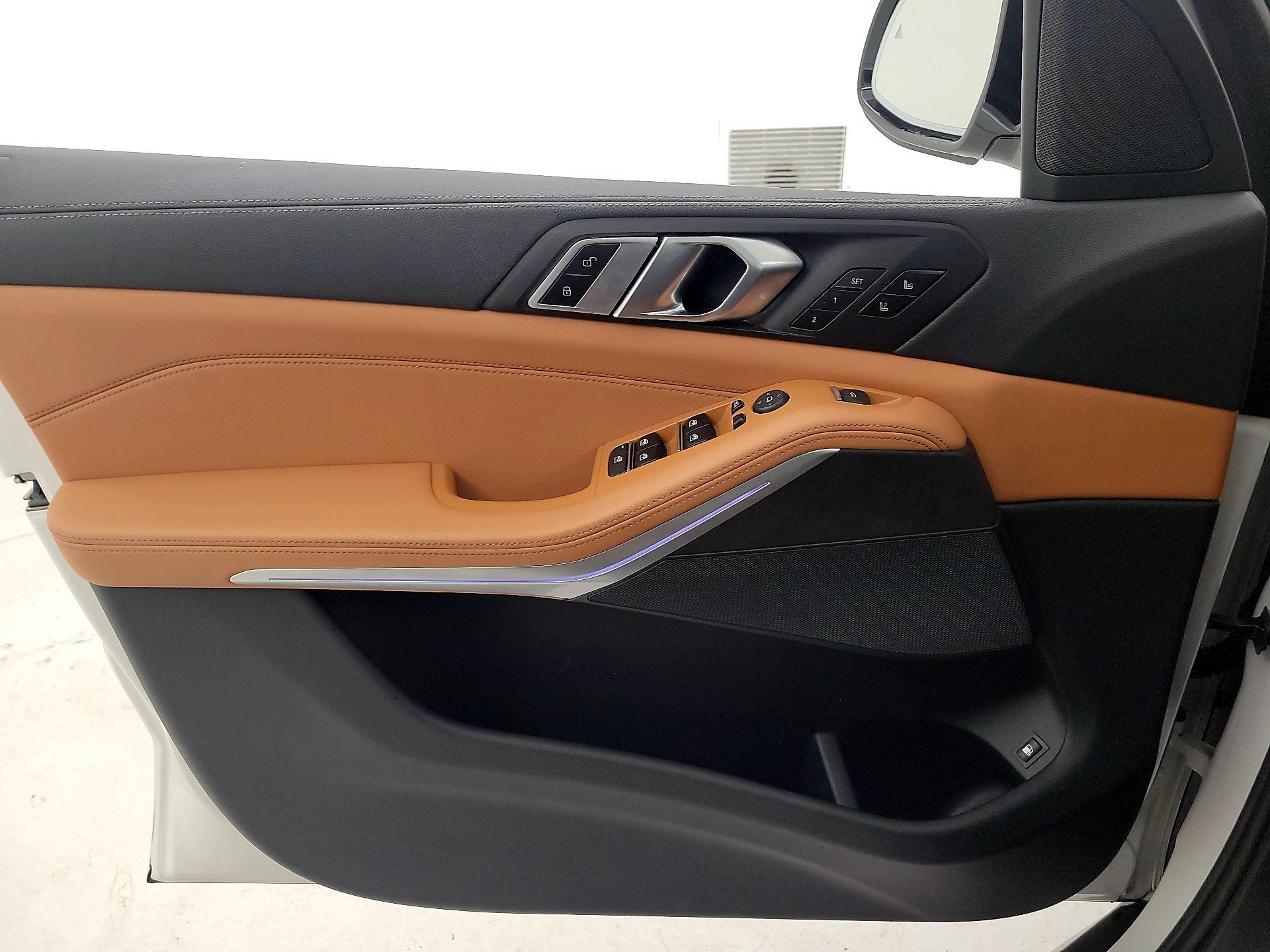 Thumbnail: 2022 BMW X5 - 12