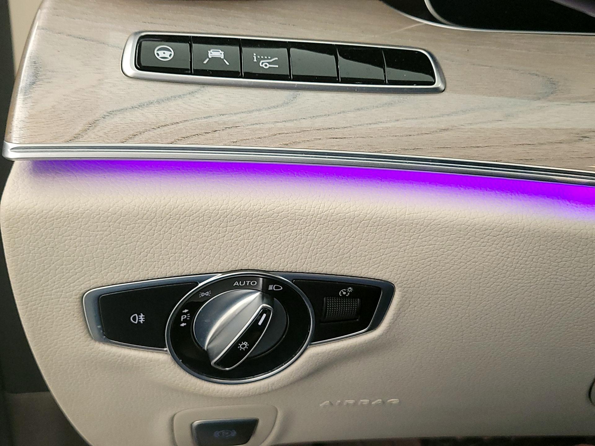 Thumbnail: 2020 Mercedes-Benz E-Class - 13