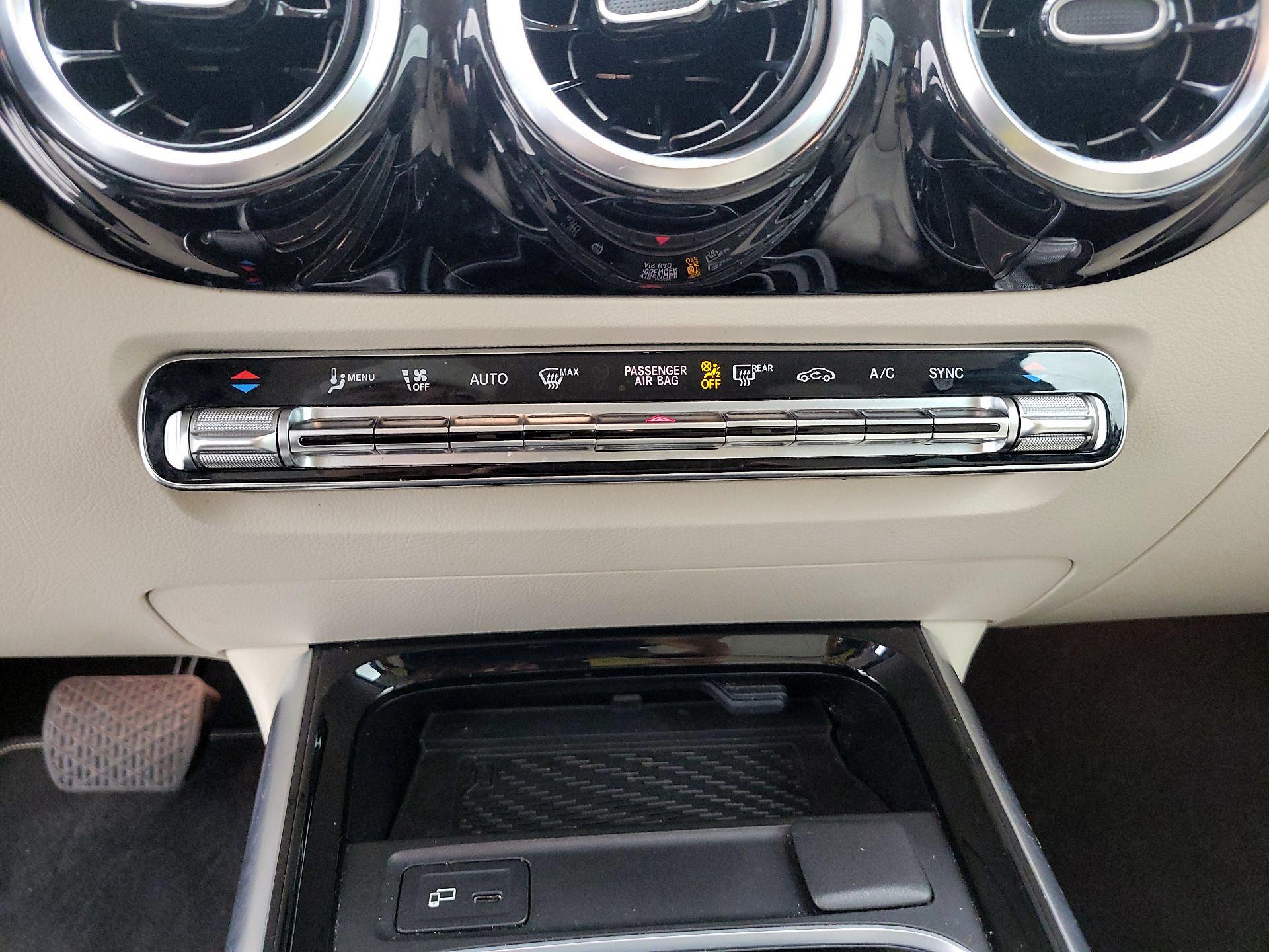 Thumbnail: 2023 Mercedes-Benz GLA - 17