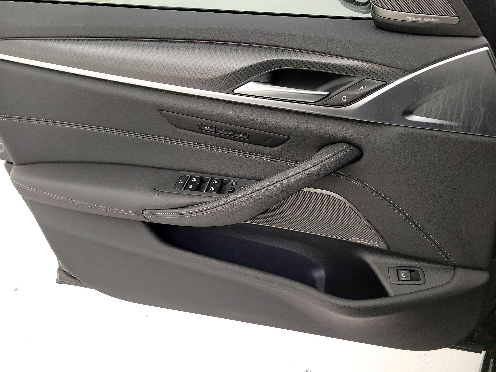 Thumbnail: 2023 BMW 5 Series - 12