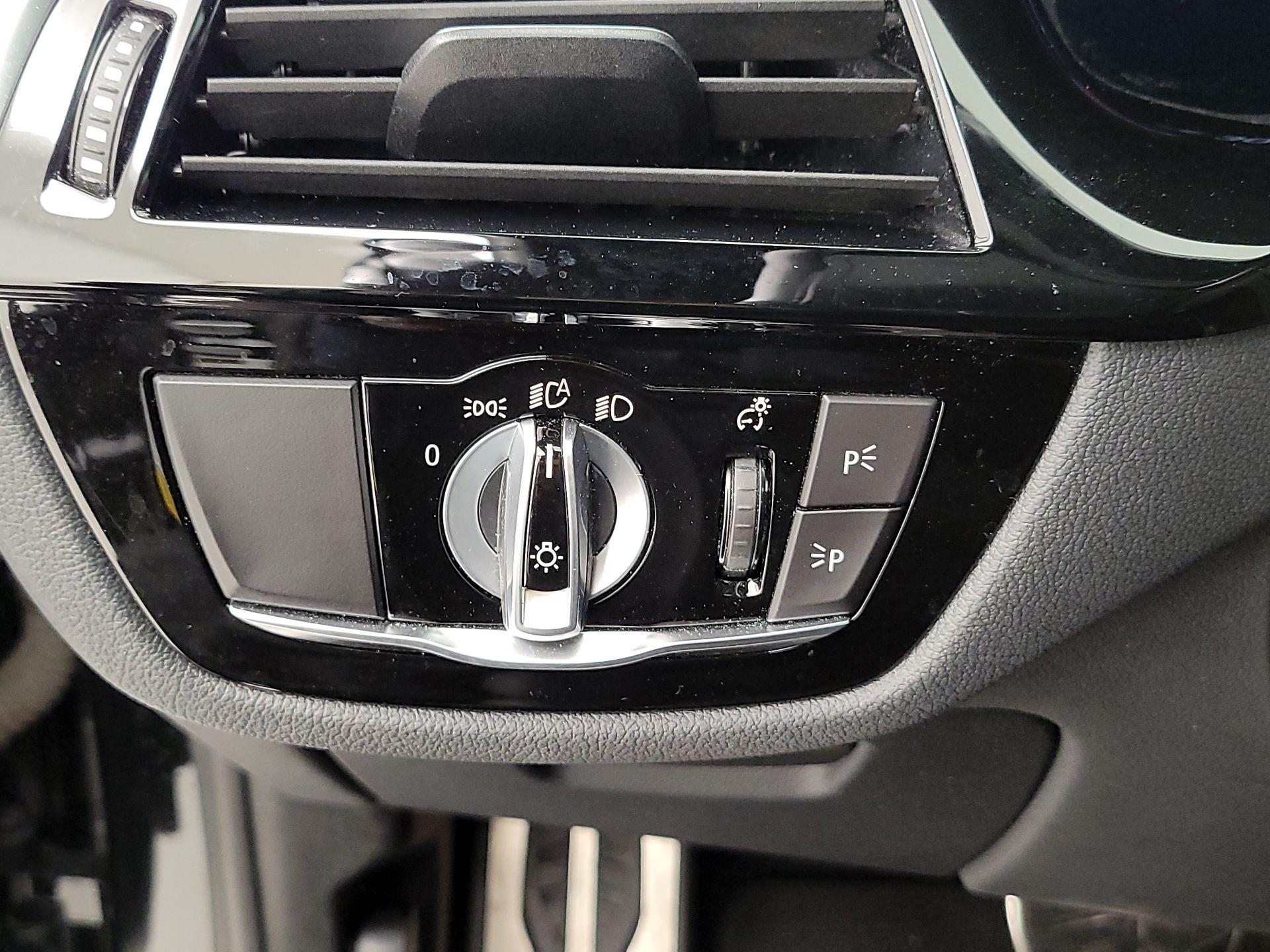 Thumbnail: 2023 BMW 5 Series - 13