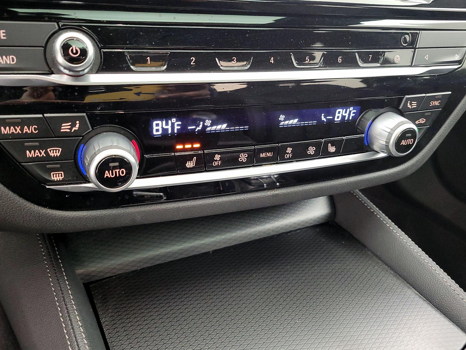 Thumbnail: 2023 BMW 5 Series - 17