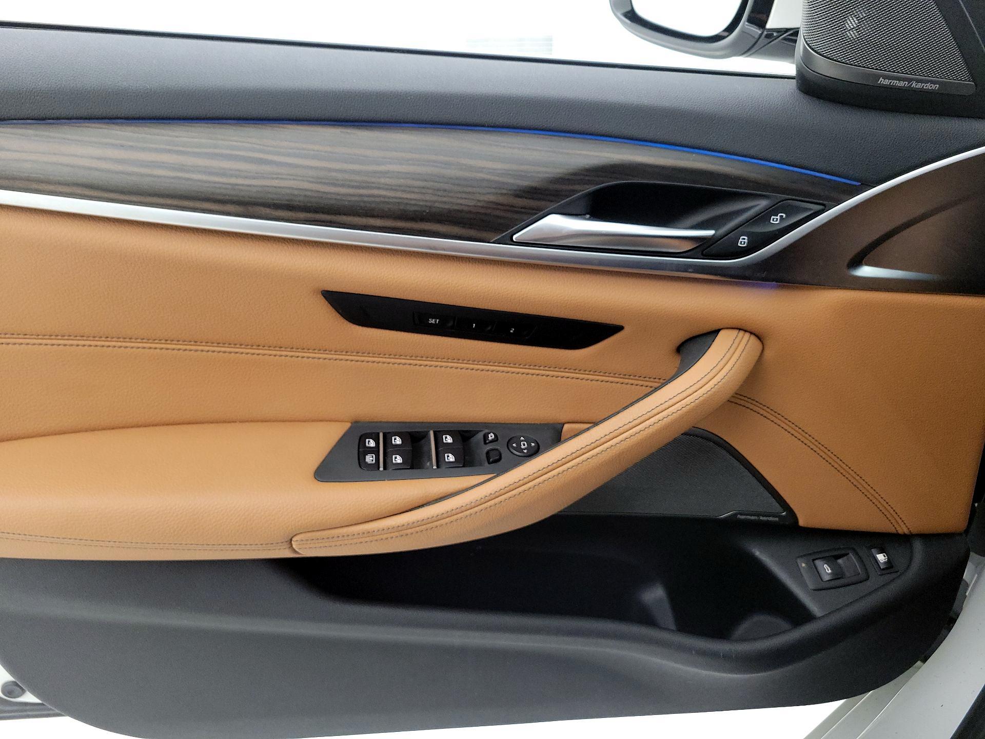 Thumbnail: 2021 BMW 5 Series - 12