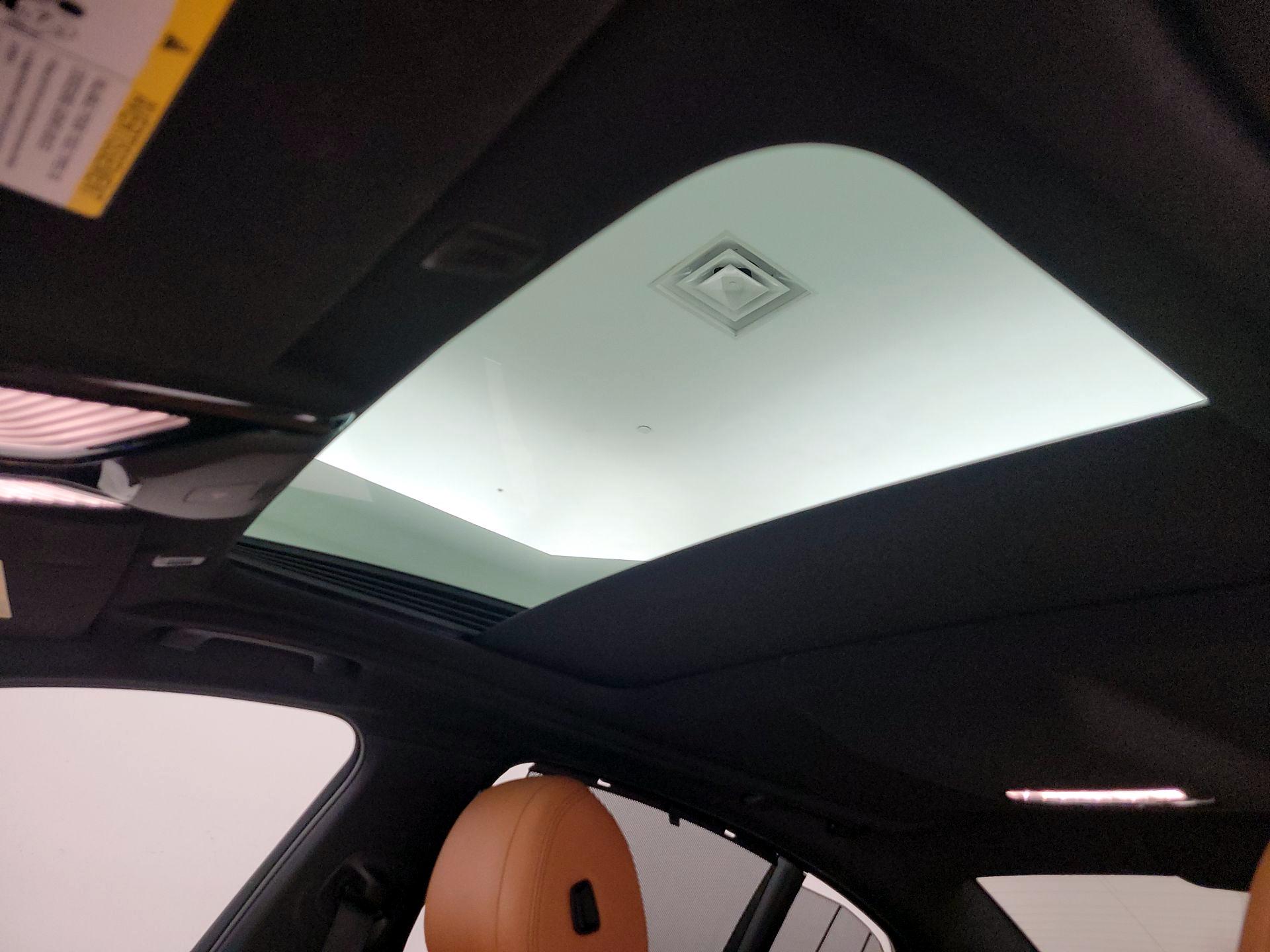 Thumbnail: 2021 BMW 5 Series - 20