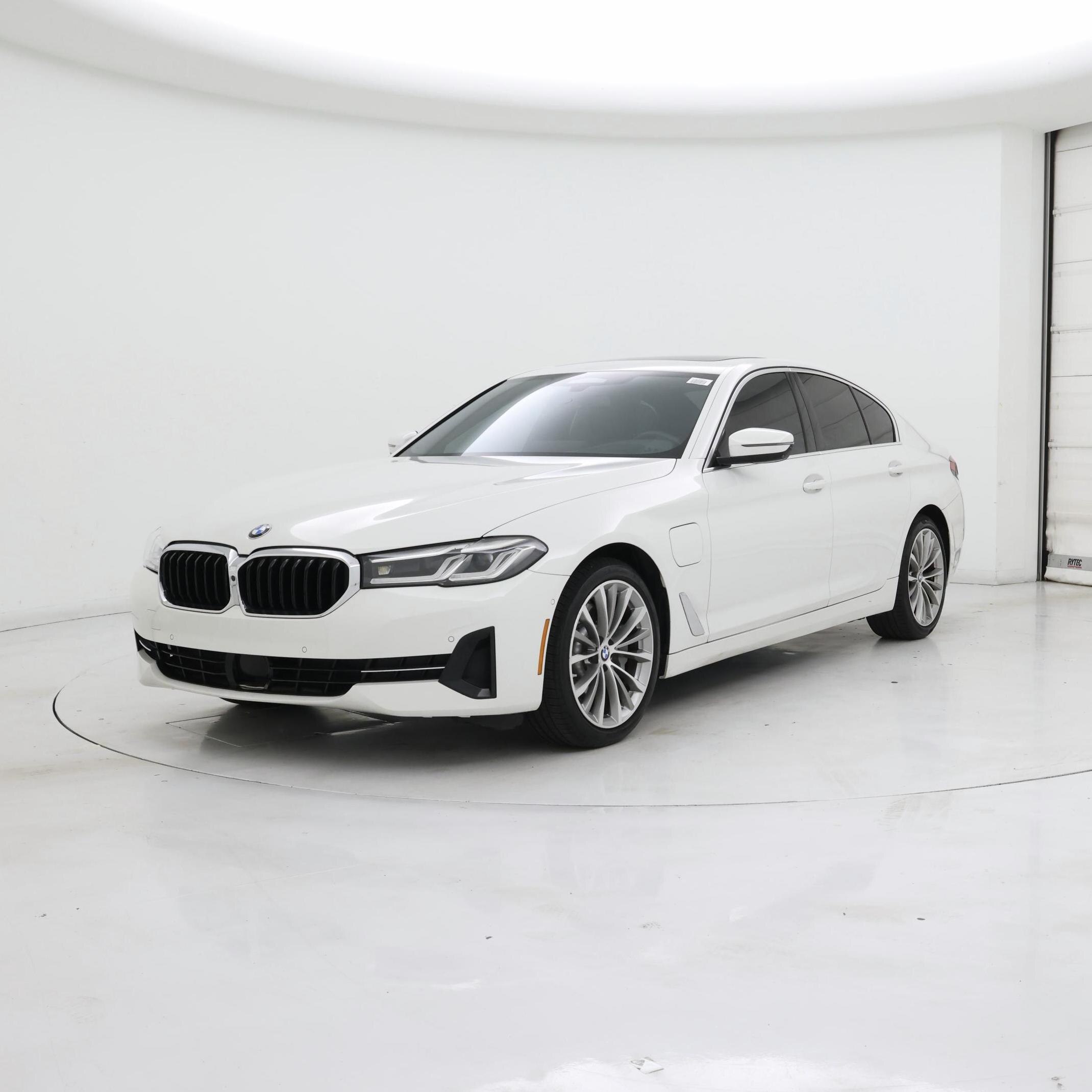 Thumbnail: 2021 BMW 5 Series - 4