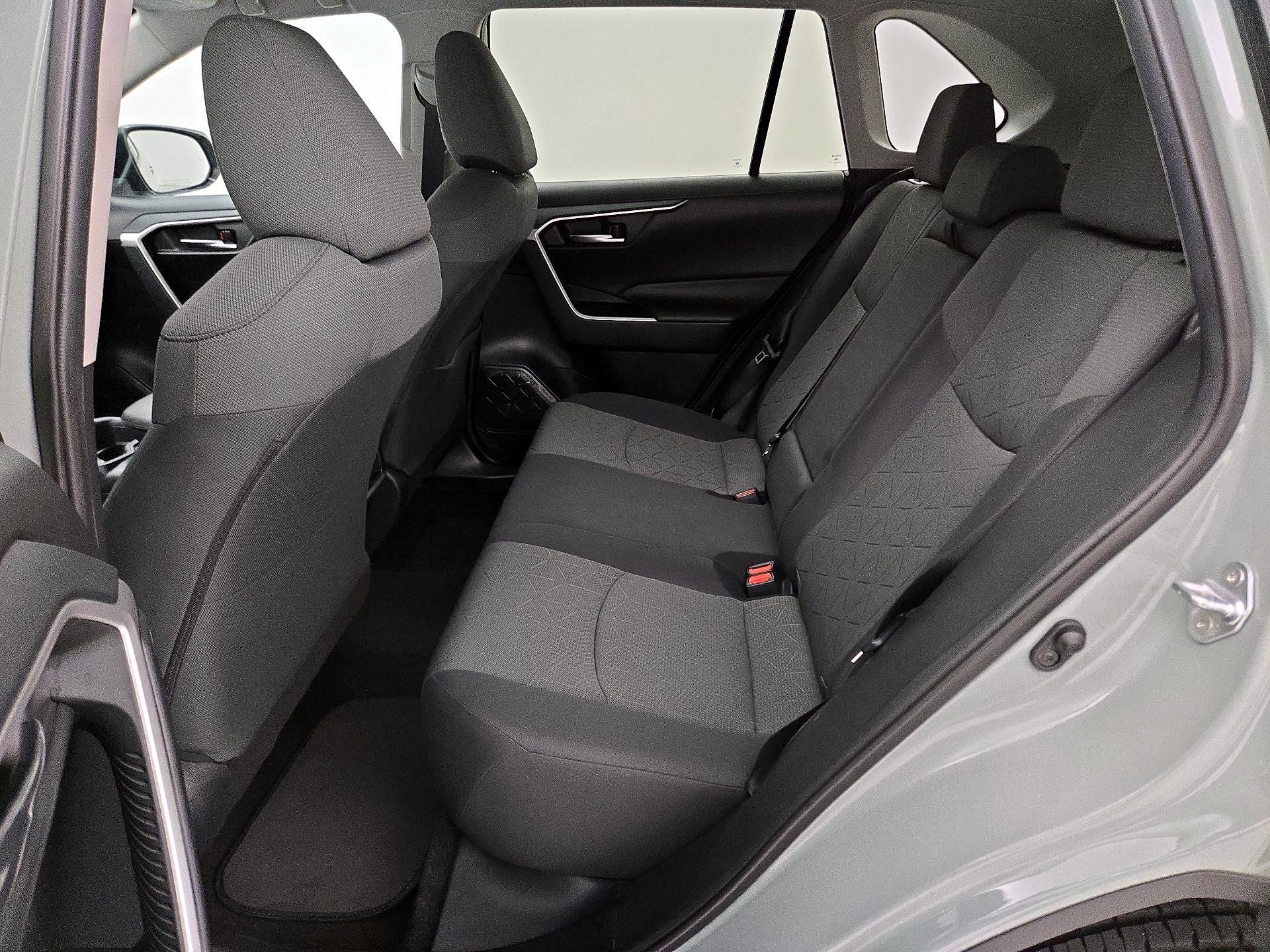 Thumbnail: 2020 Toyota RAV4 - 20