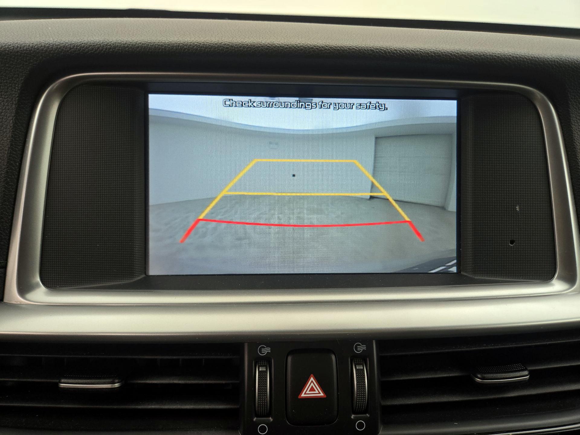 Thumbnail: 2020 Kia Optima - 14