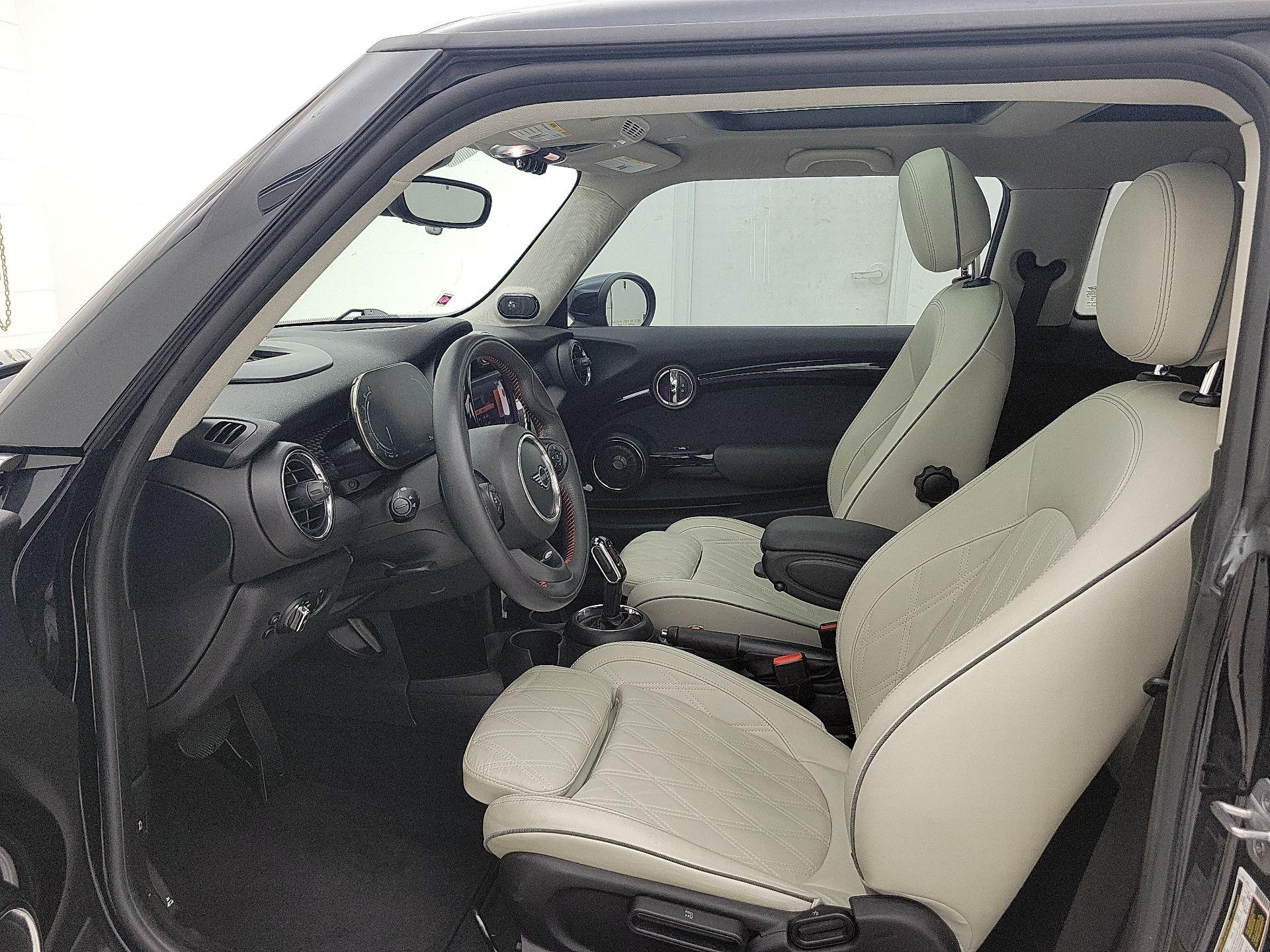 Thumbnail: 2021 MINI Cooper Hardtop - 11