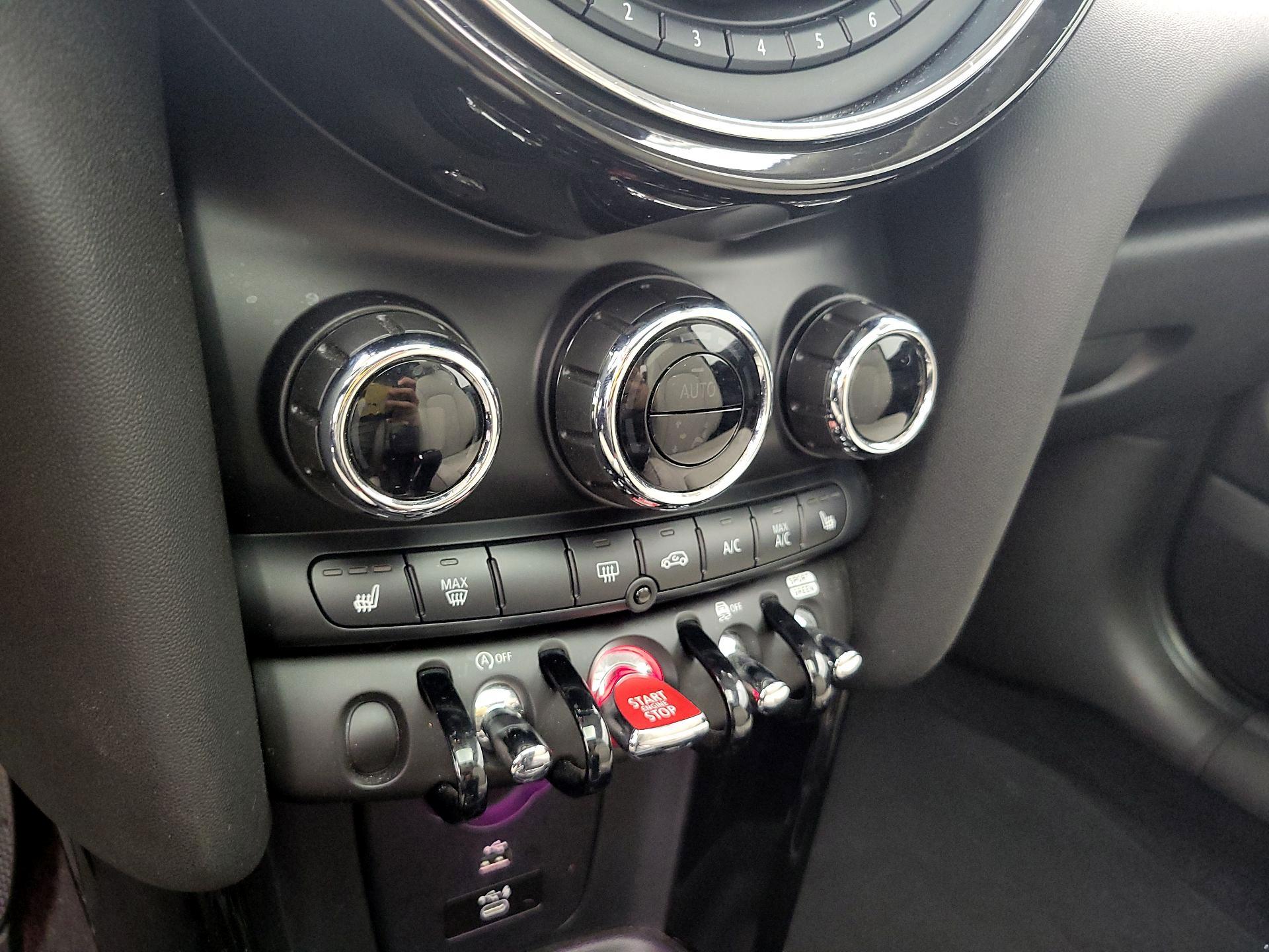 Thumbnail: 2021 MINI Cooper Hardtop - 16