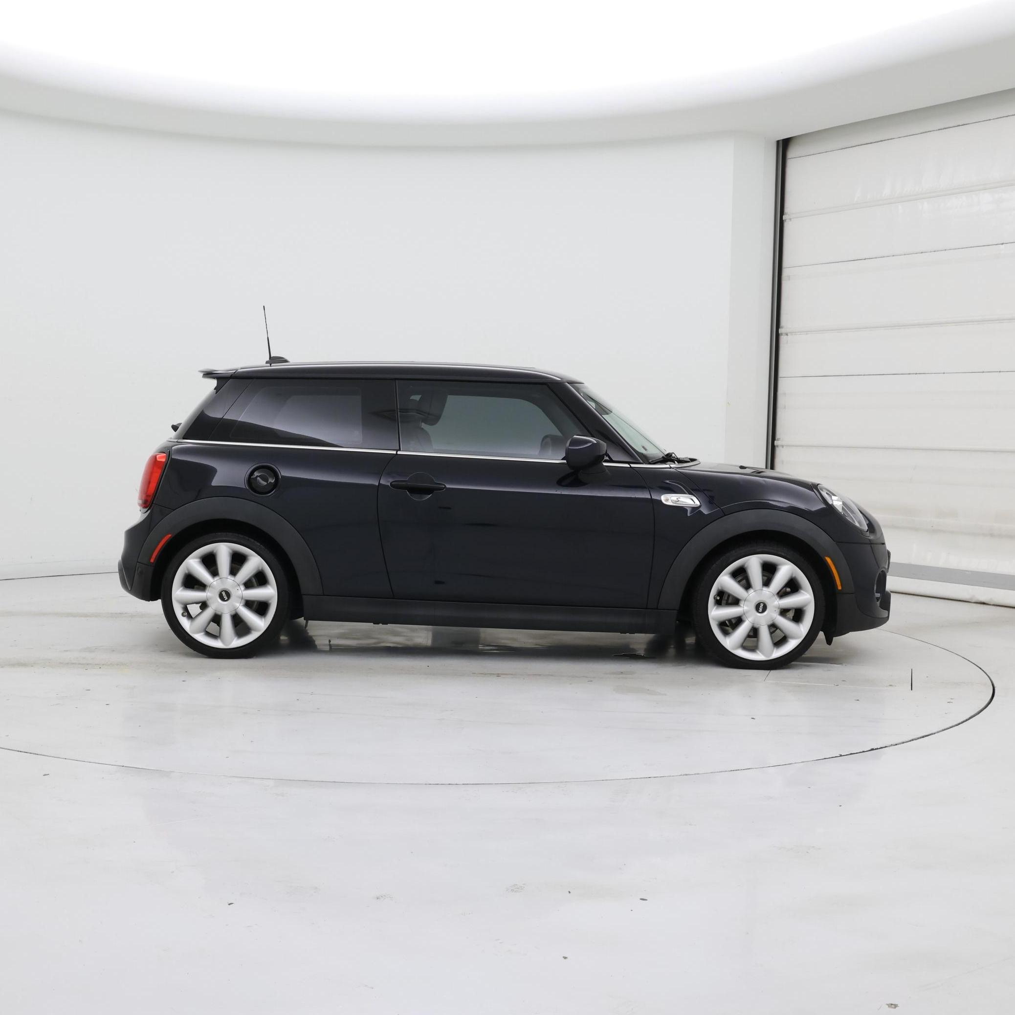 Thumbnail: 2021 MINI Cooper Hardtop - 7