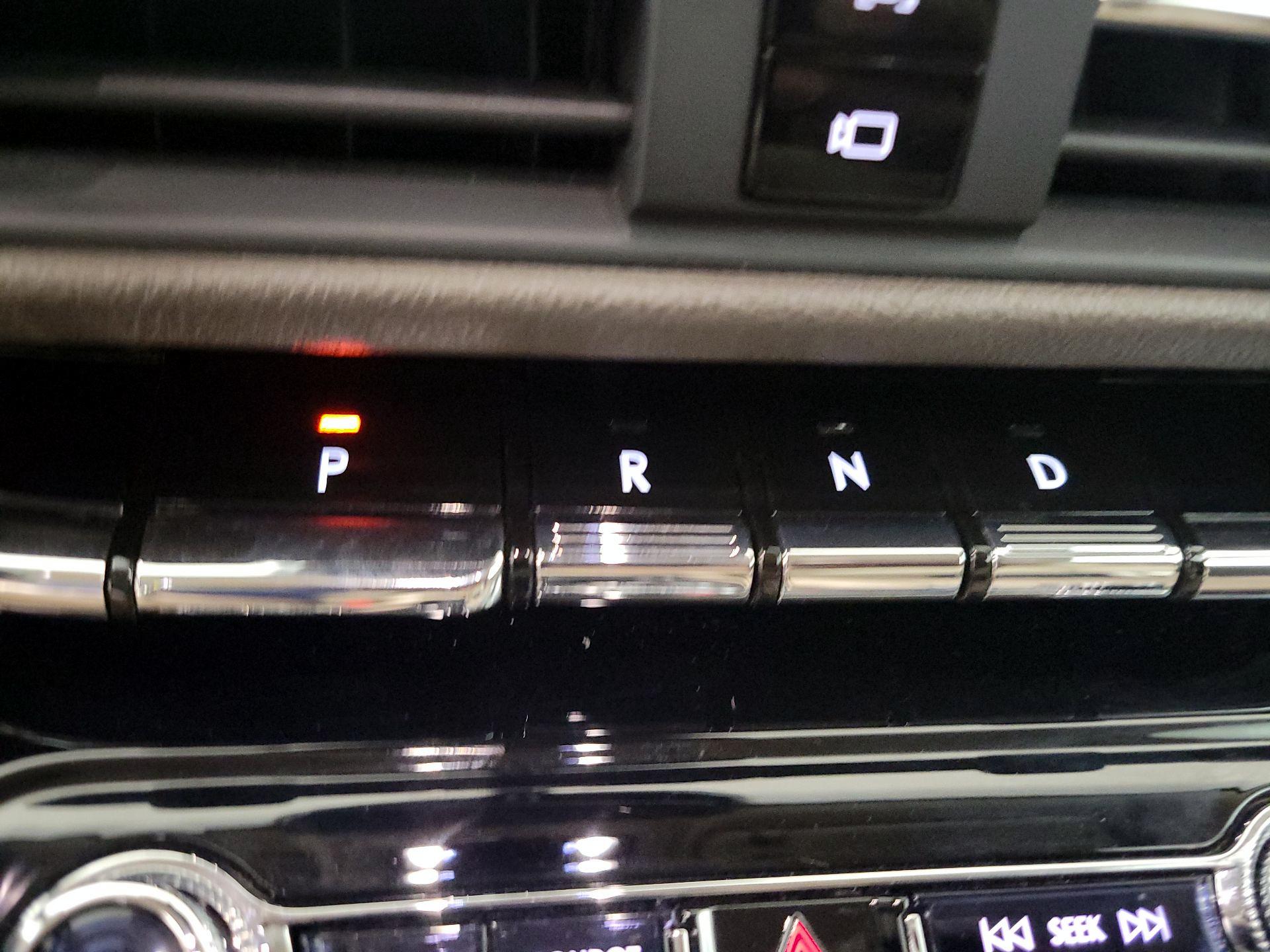 Thumbnail: 2020 Lincoln Corsair - 17