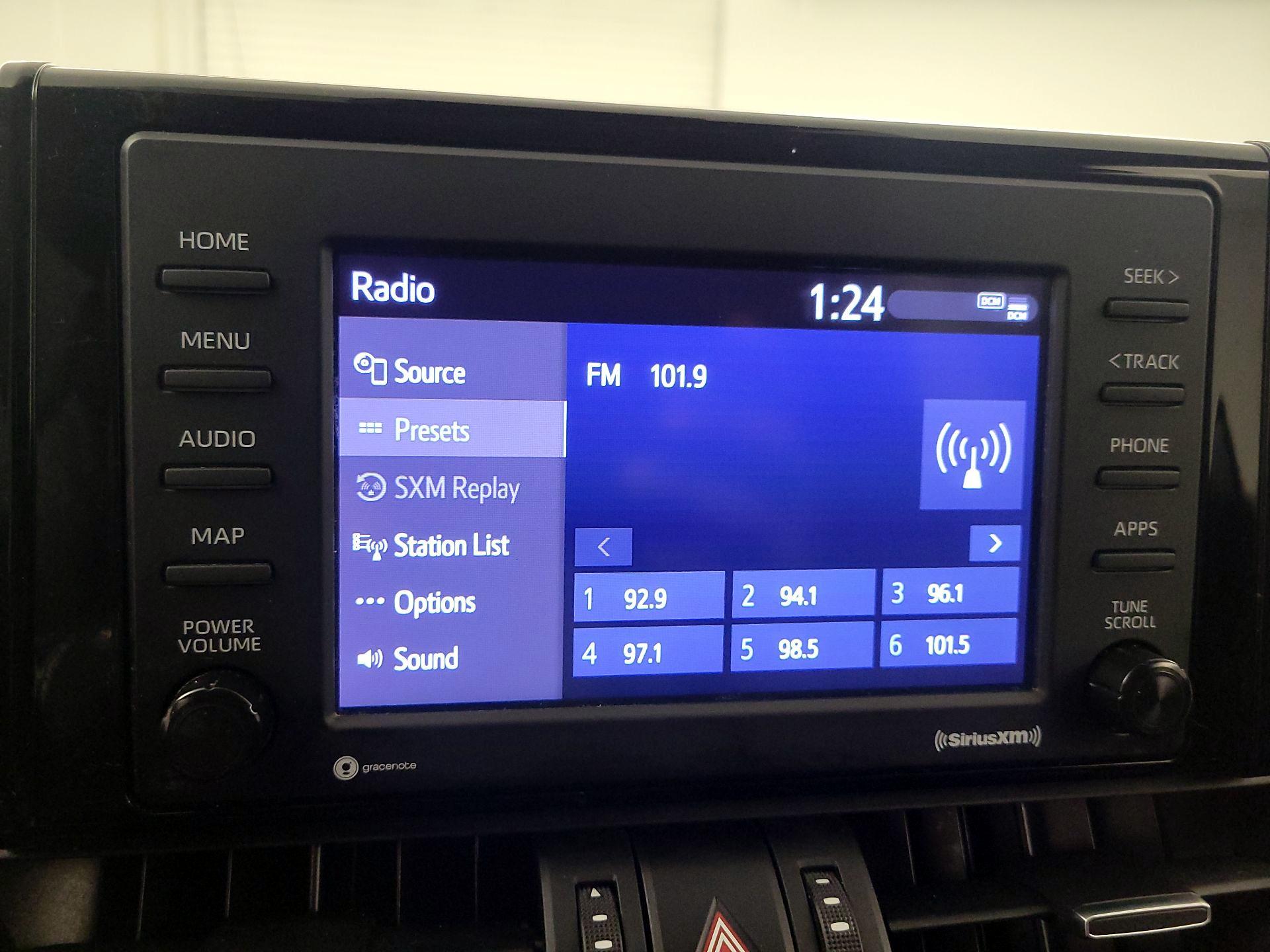 Thumbnail: 2020 Toyota RAV4 - 15