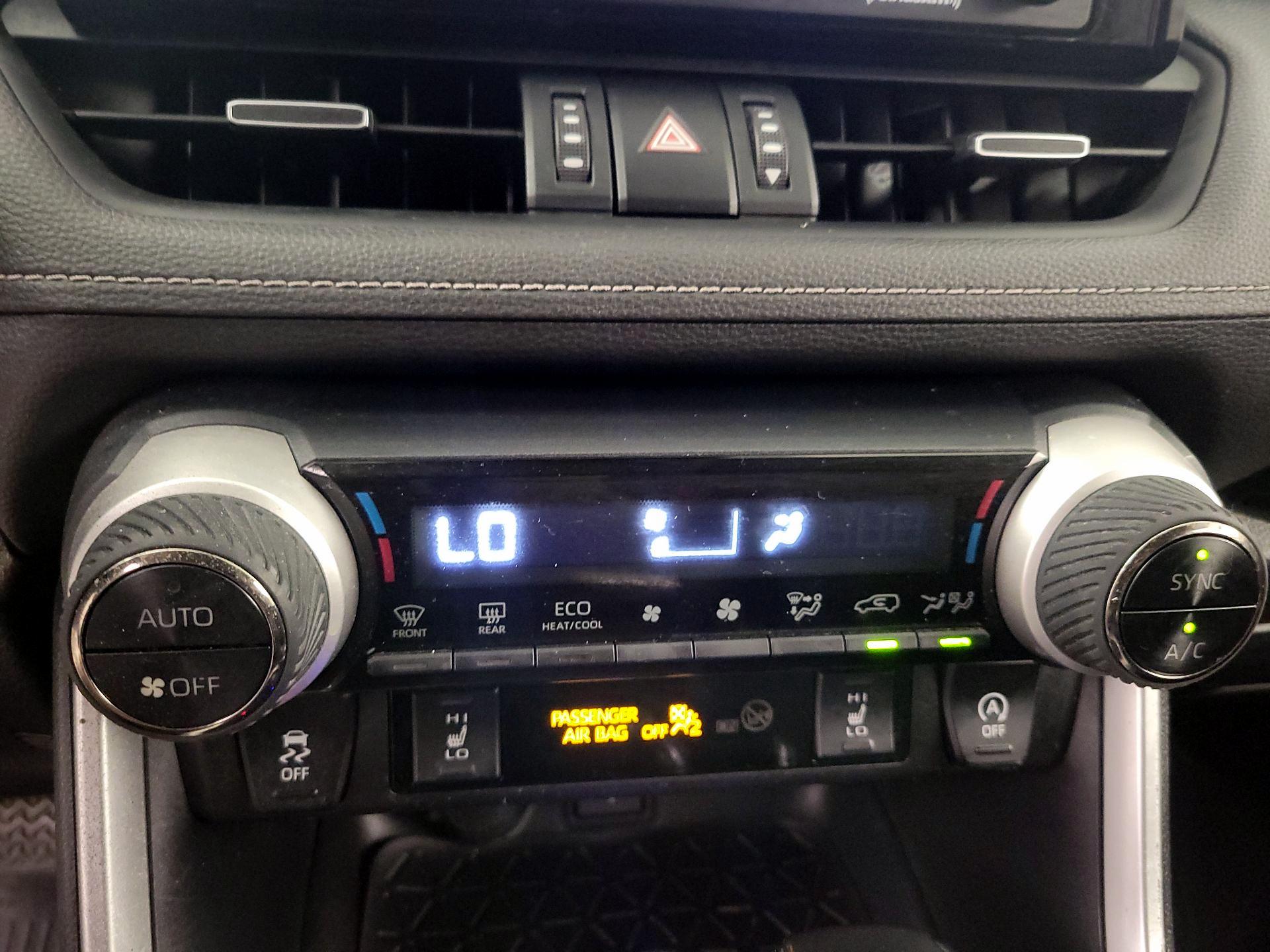 Thumbnail: 2020 Toyota RAV4 - 16