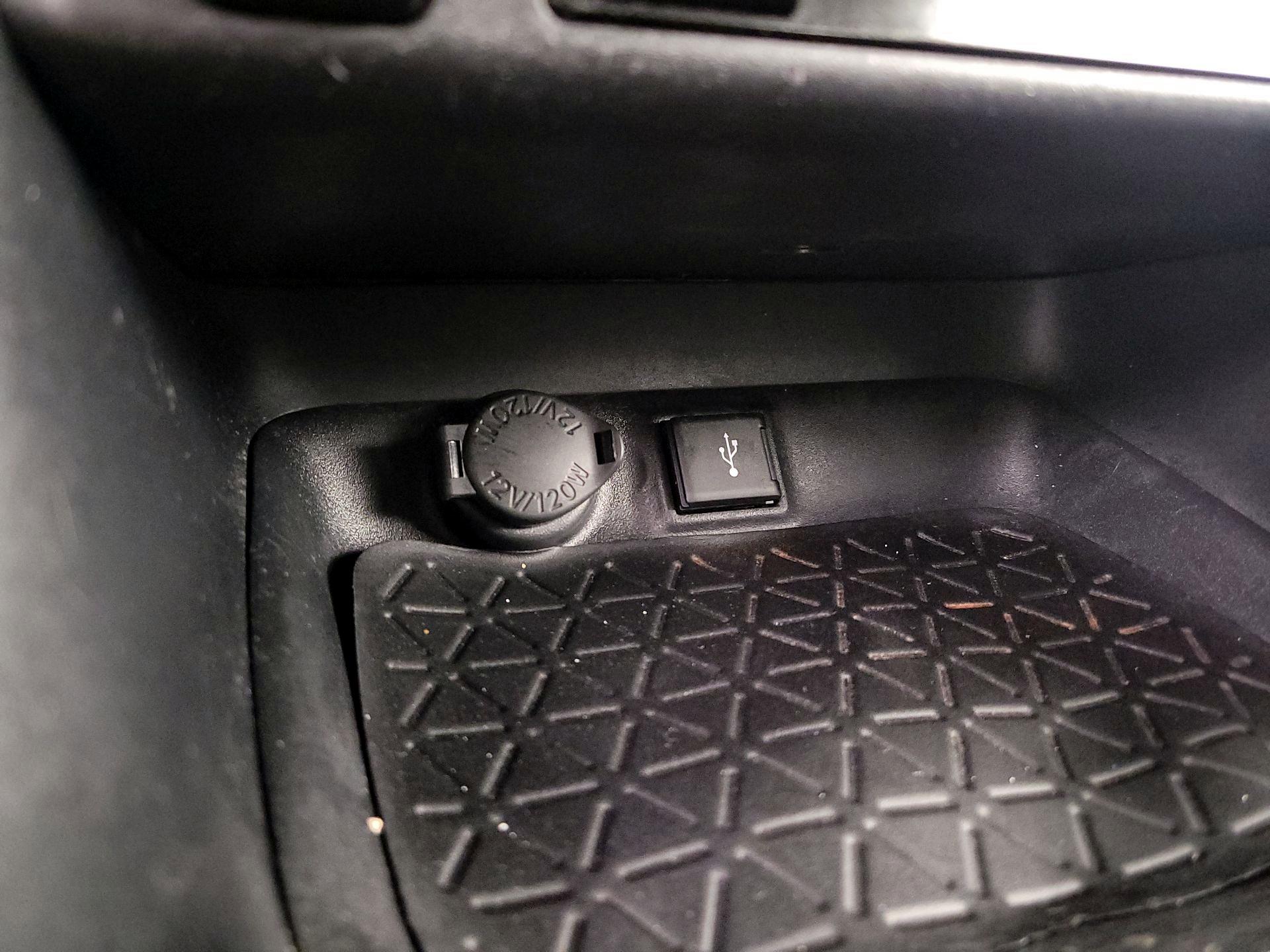 Thumbnail: 2020 Toyota RAV4 - 18