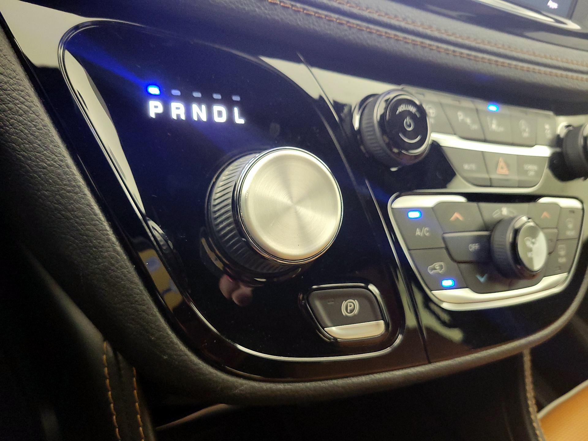 Thumbnail: 2022 Chrysler Pacifica - 18